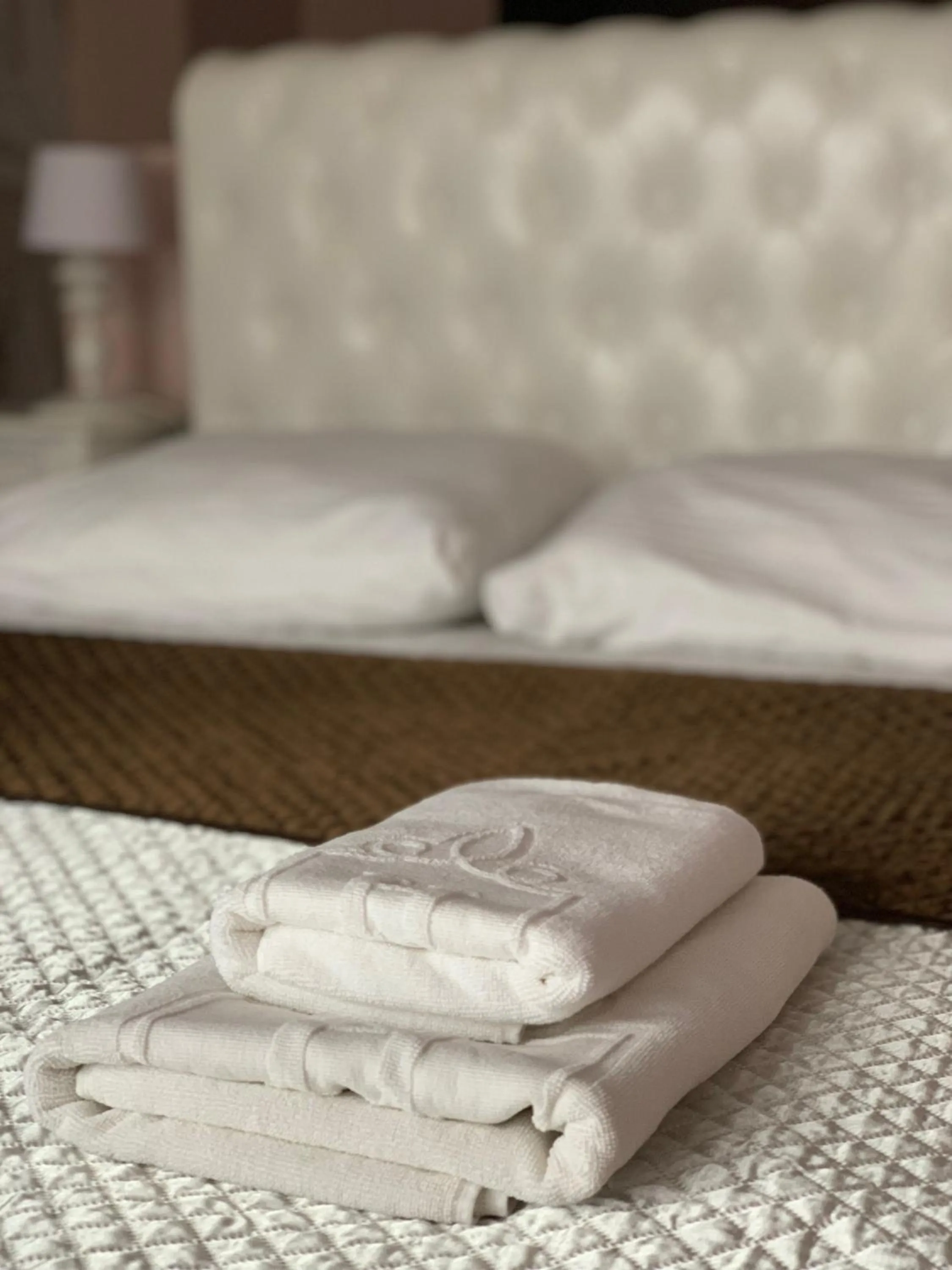 Decorative detail, Bed in Hotel Rozdroże Nieborów