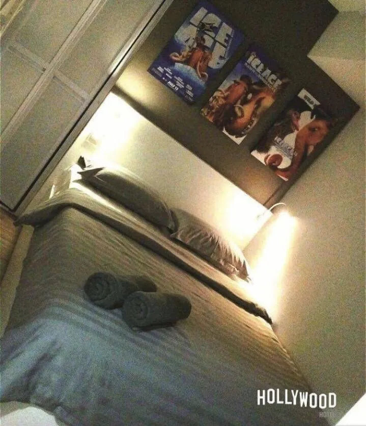 Bed in Hollywood Hotel