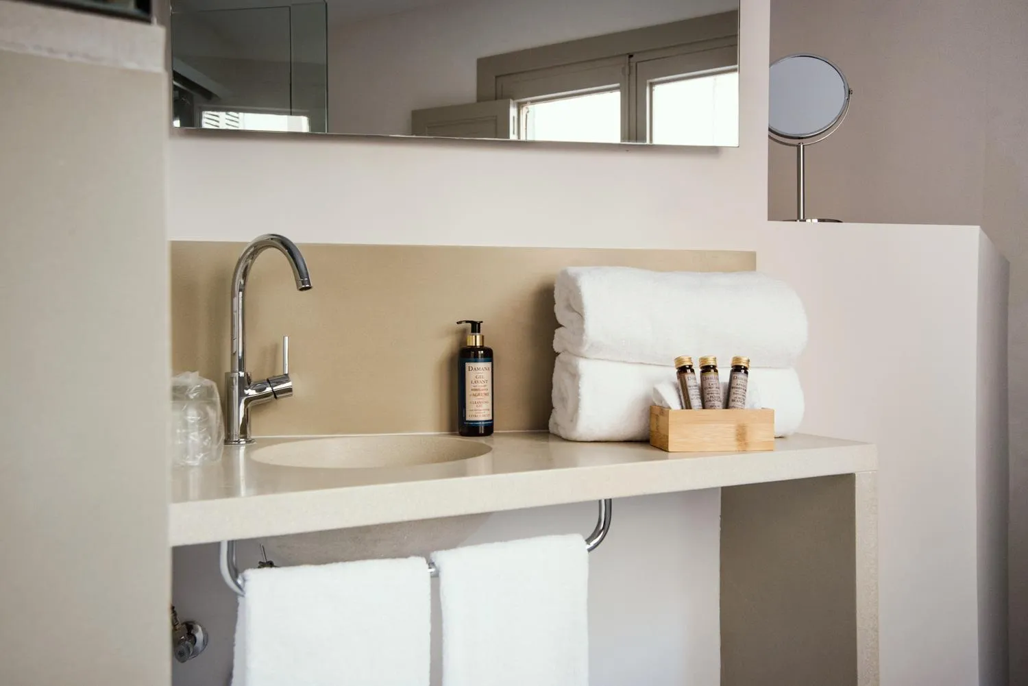 Bathroom in Canavall