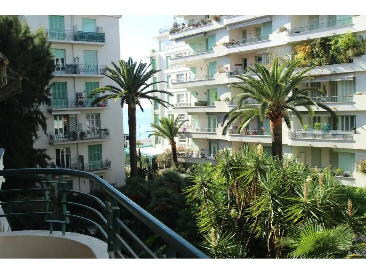 Nice Beach - Promenade Des Anglais Nice Beach - Promenade Des Anglais
