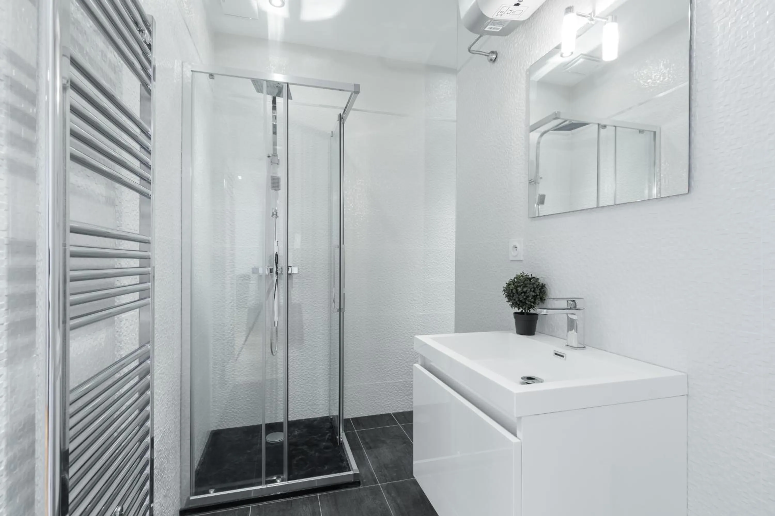 Bathroom in Nice Beach - Promenade Des Anglais