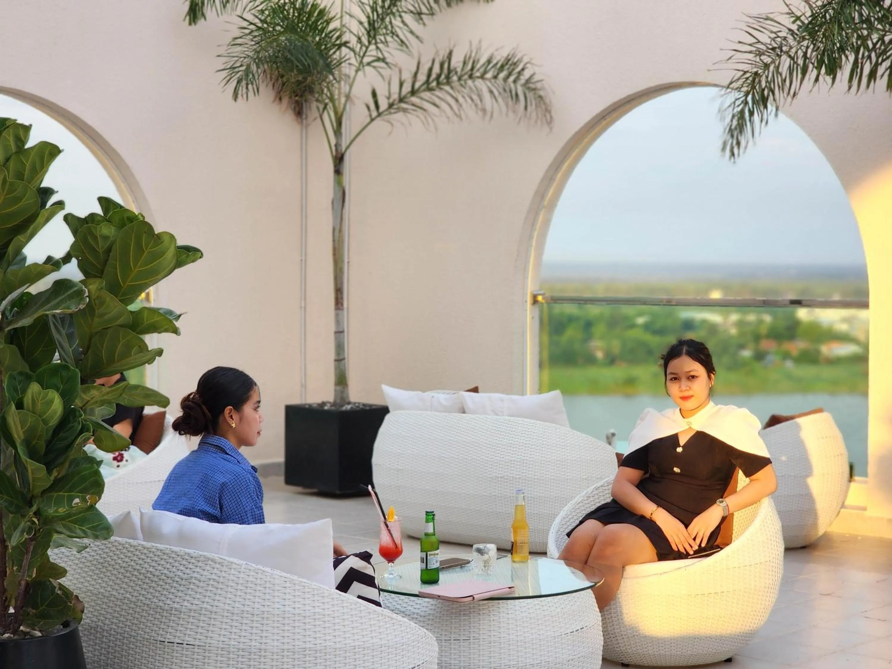 Lounge or bar in Lbn Asian Hotel