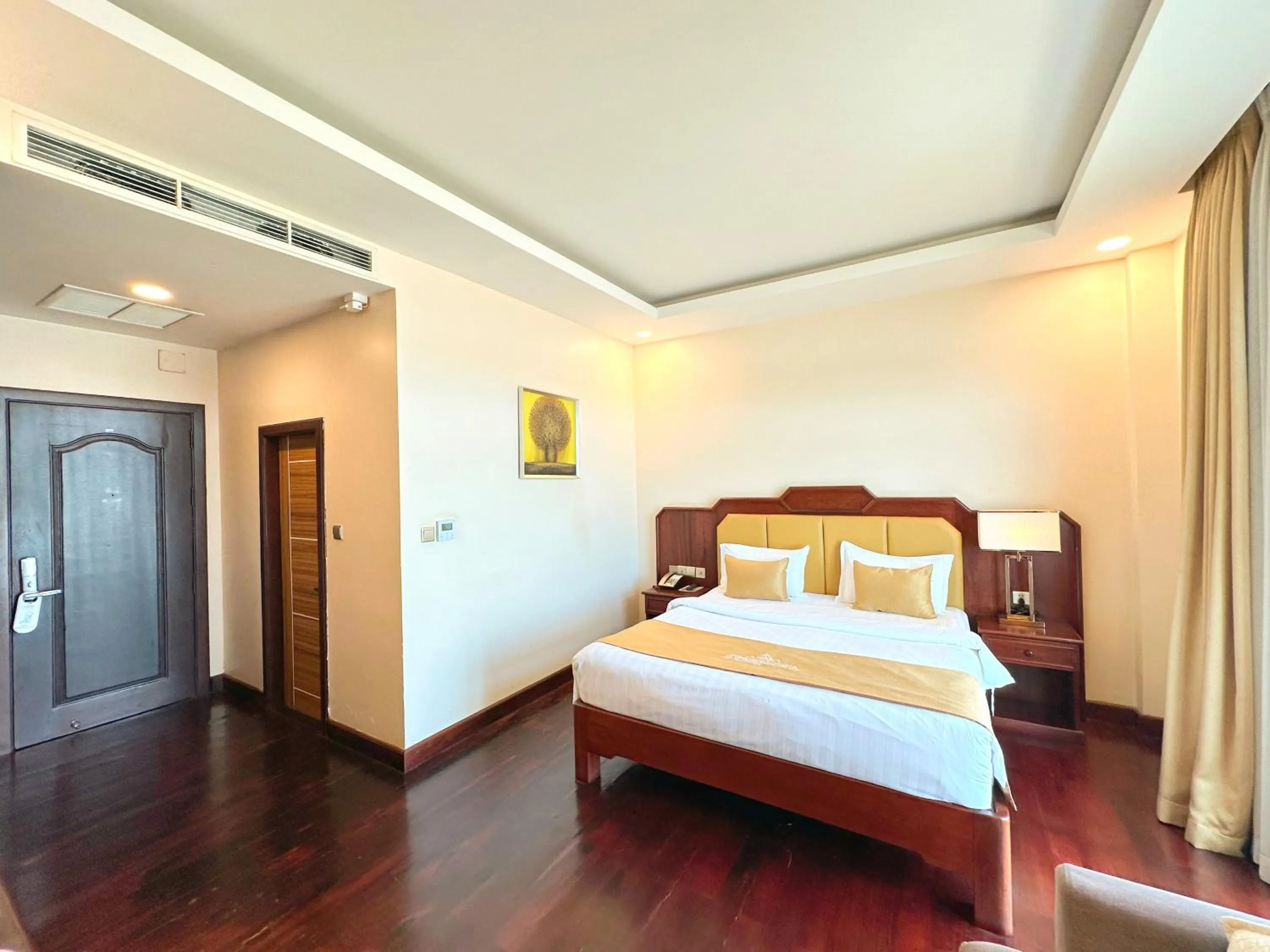 Bedroom, Bed in Lbn Asian Hotel