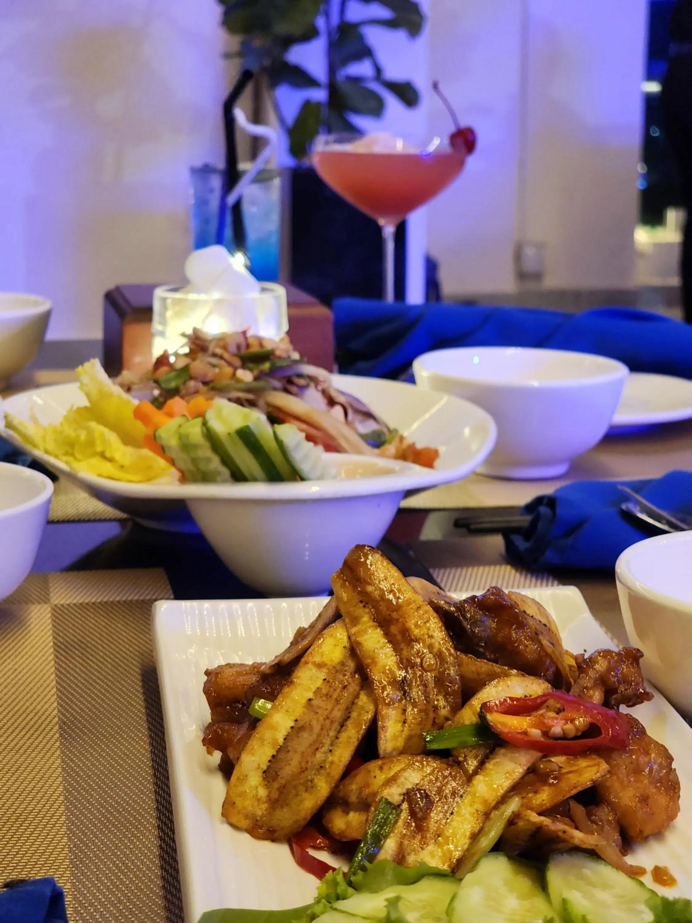 Food and drinks in Lbn Asian Hotel