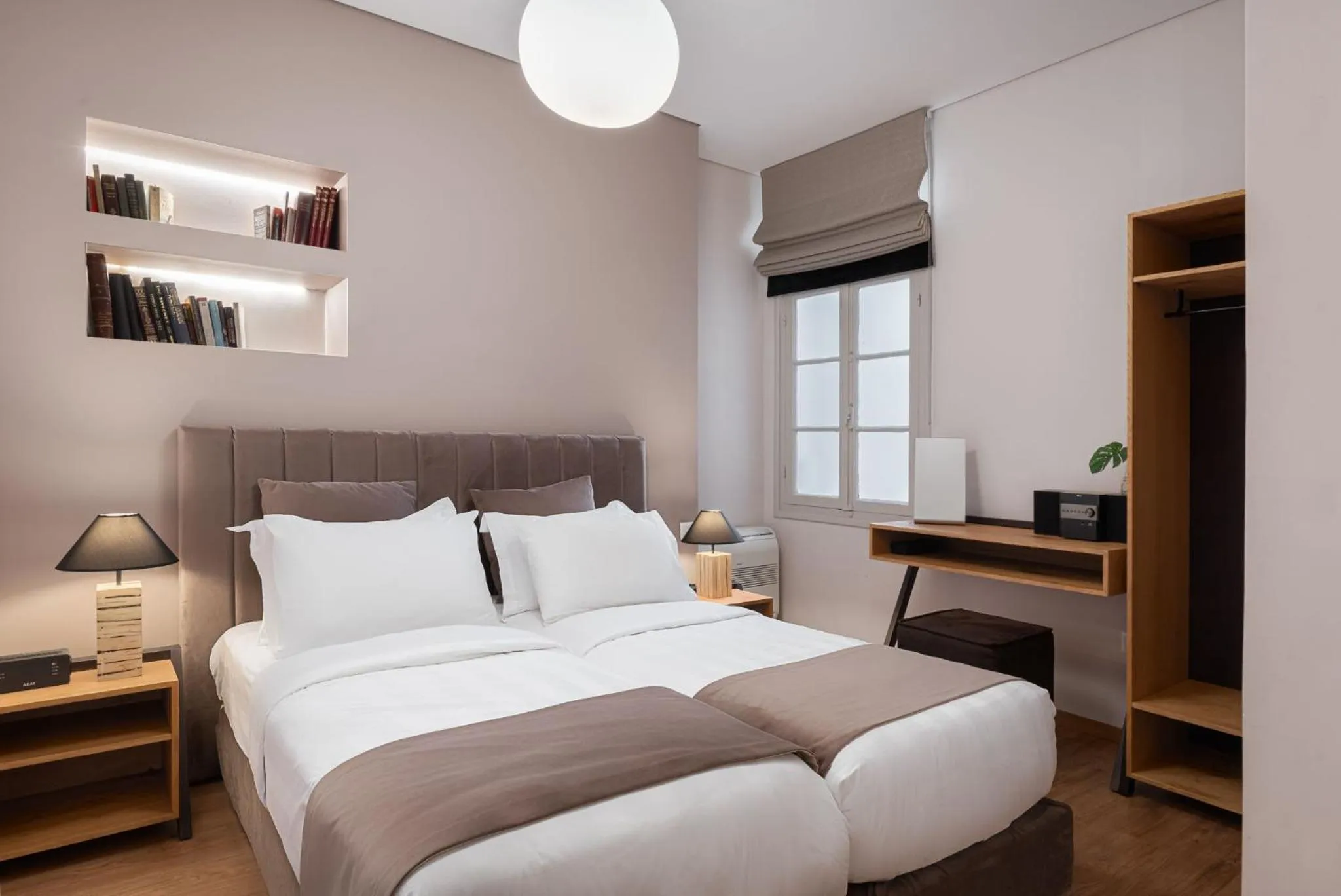 Bedroom, Bed in Acropolis Exclusive Residences