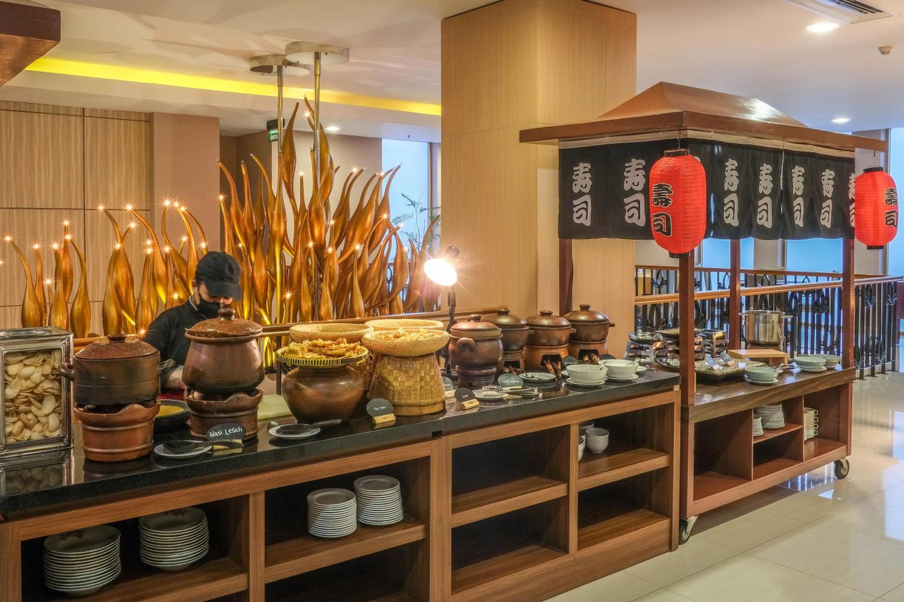 Restaurant/places to eat in Hotel Chanti Managed by TENTREM Hotel Management Indonesia