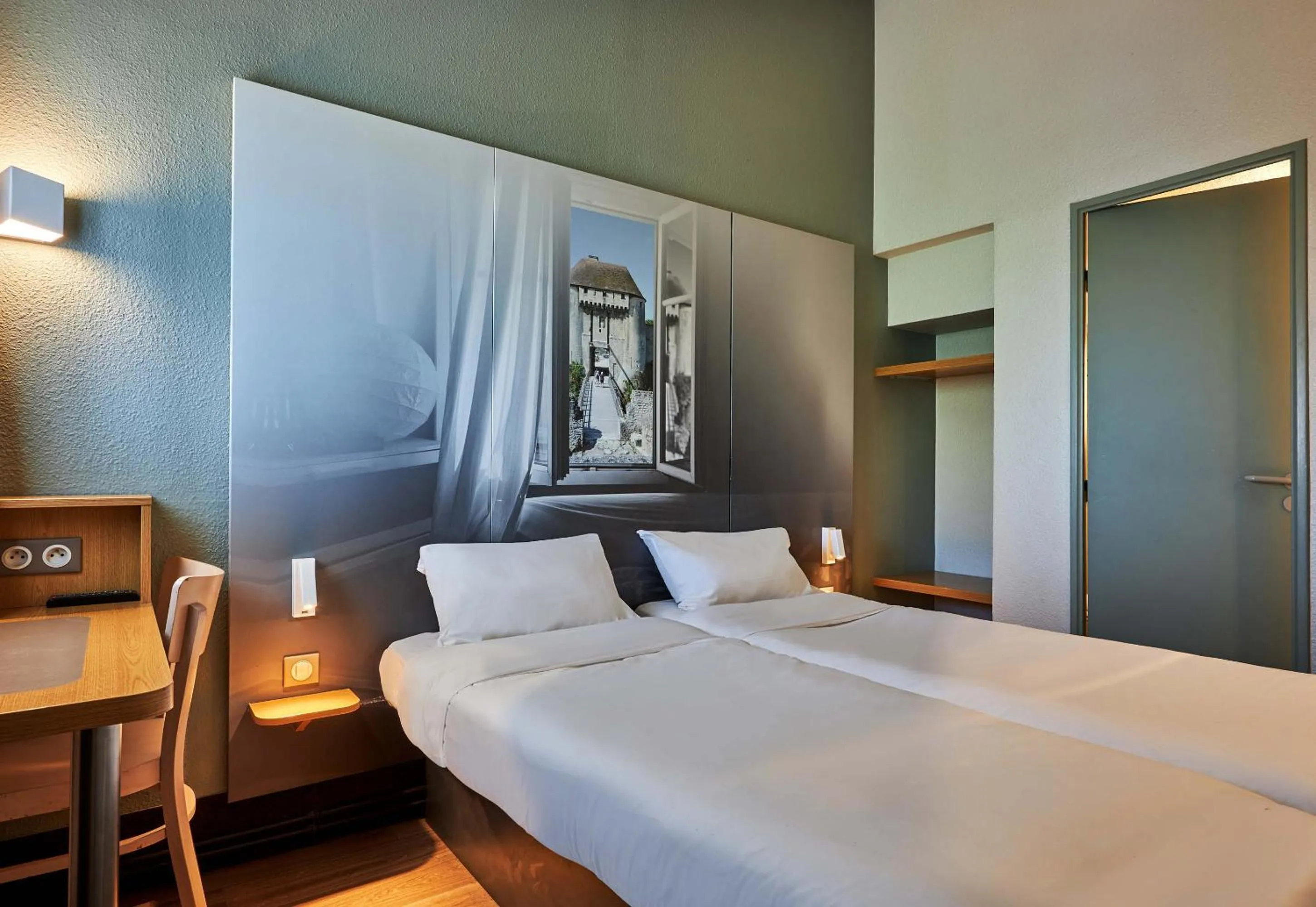 Bedroom, Bed in B&B HOTEL CAEN Sud