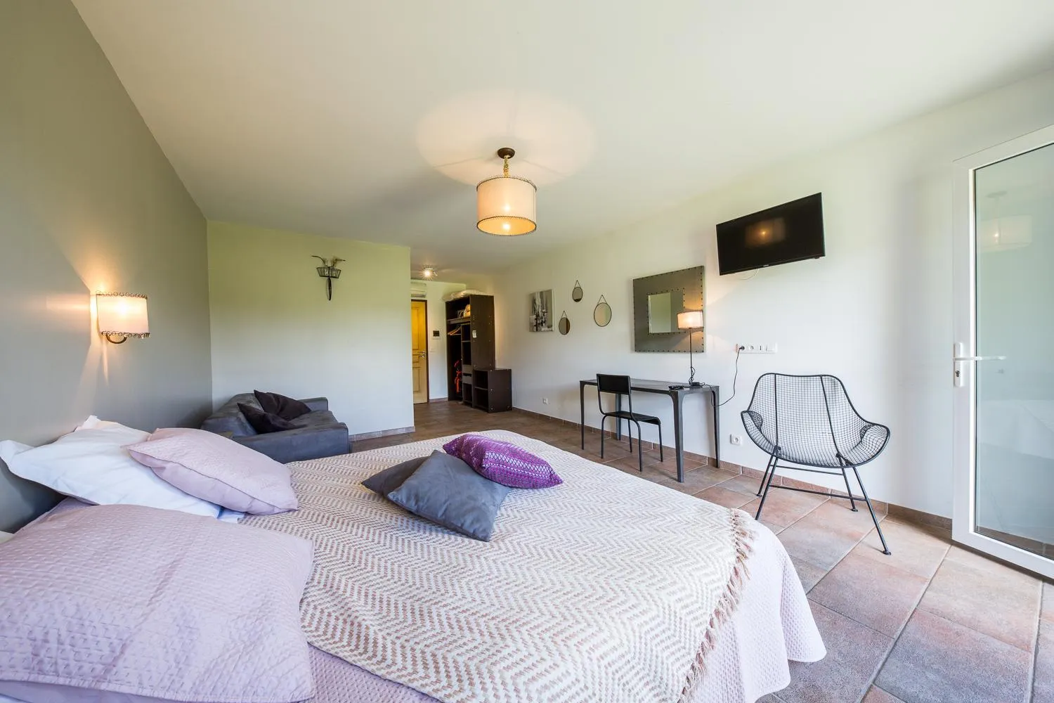 Photo of the whole room, Bed in B&B A Chjusellina