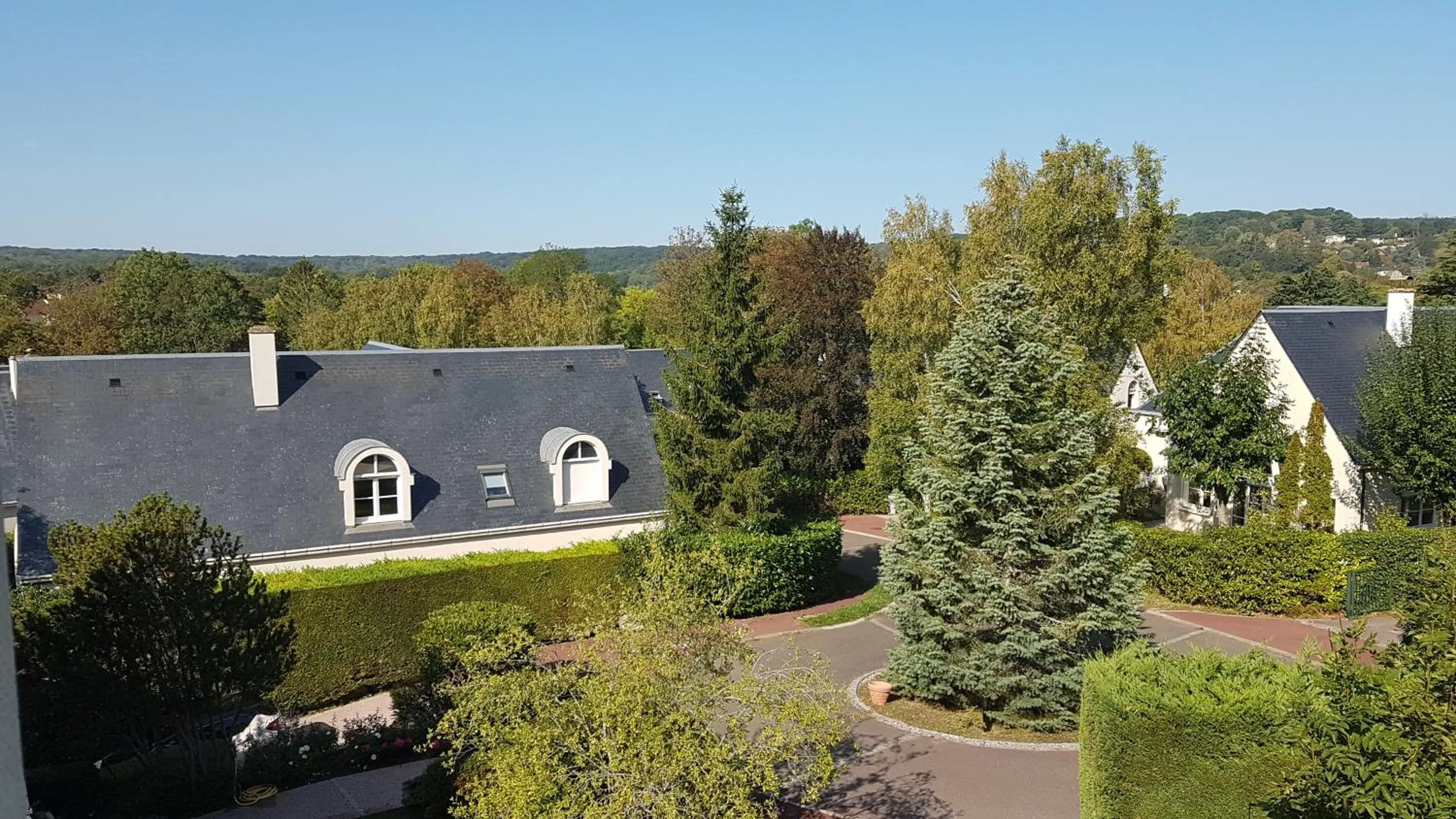 Garden view in La Clémencerie Chambre d'hôtes
