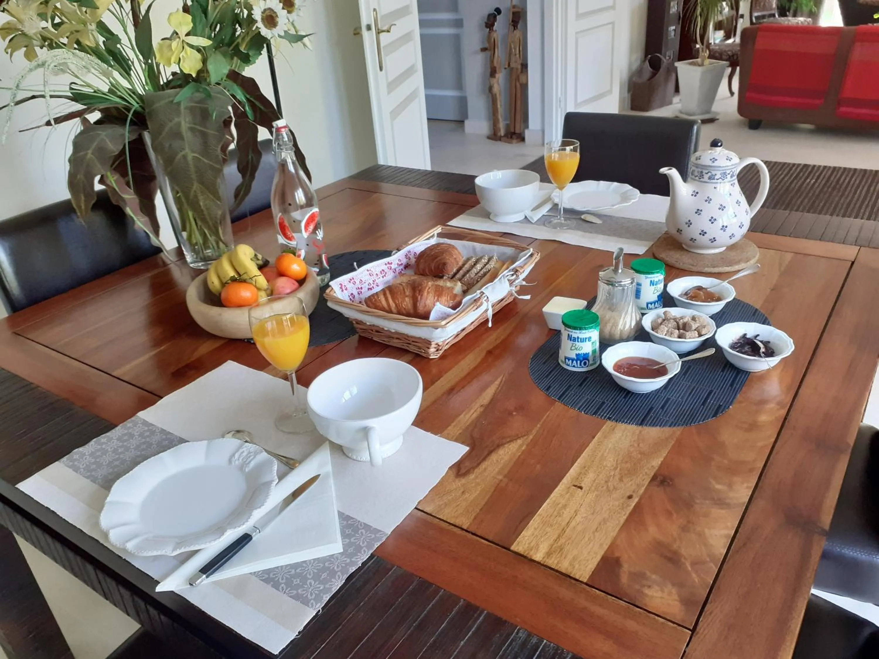 Breakfast in La Clémencerie Chambre d'hôtes
