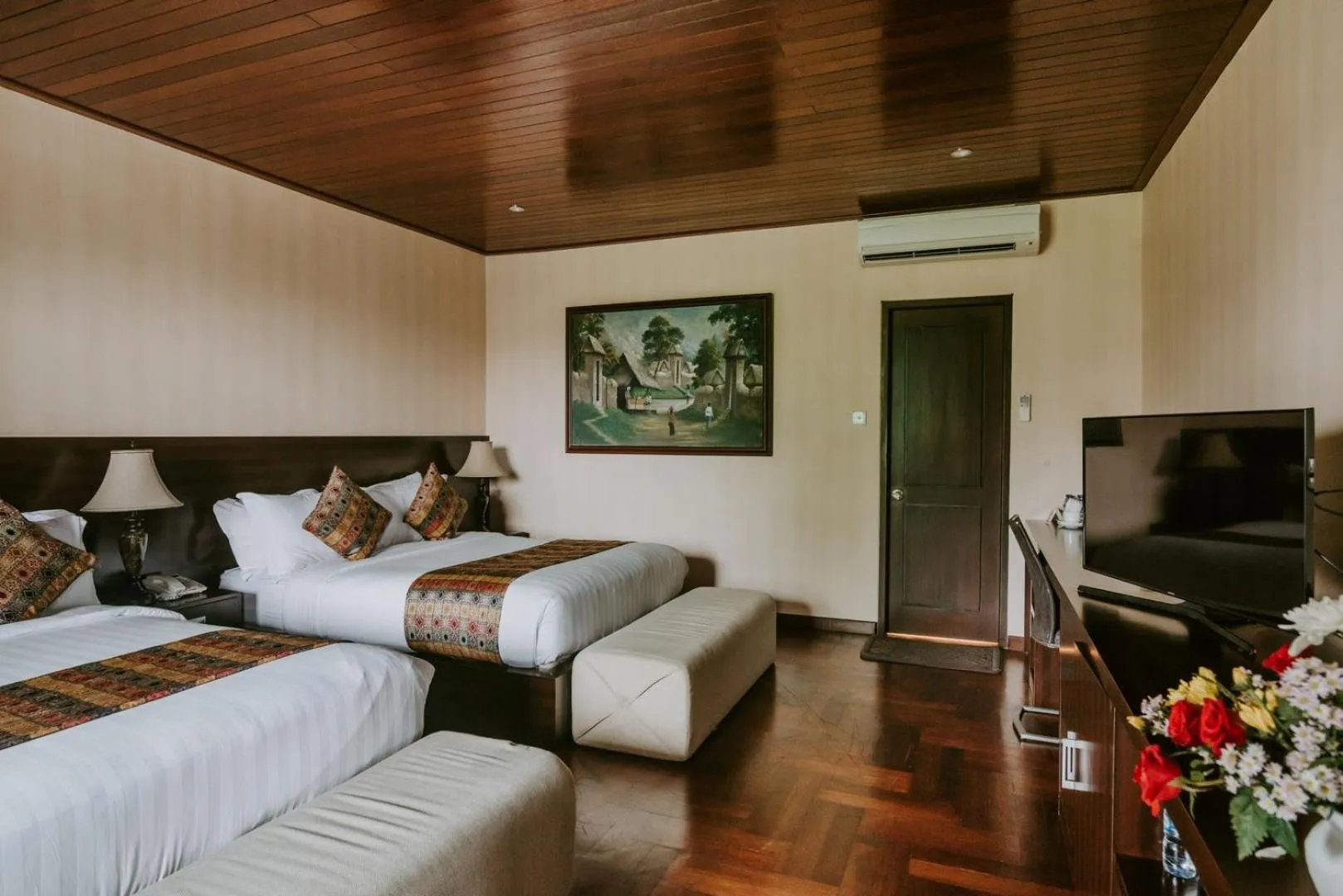 Photo of the whole room, Bed in Arthur Suite by Premier HospitalityAsia