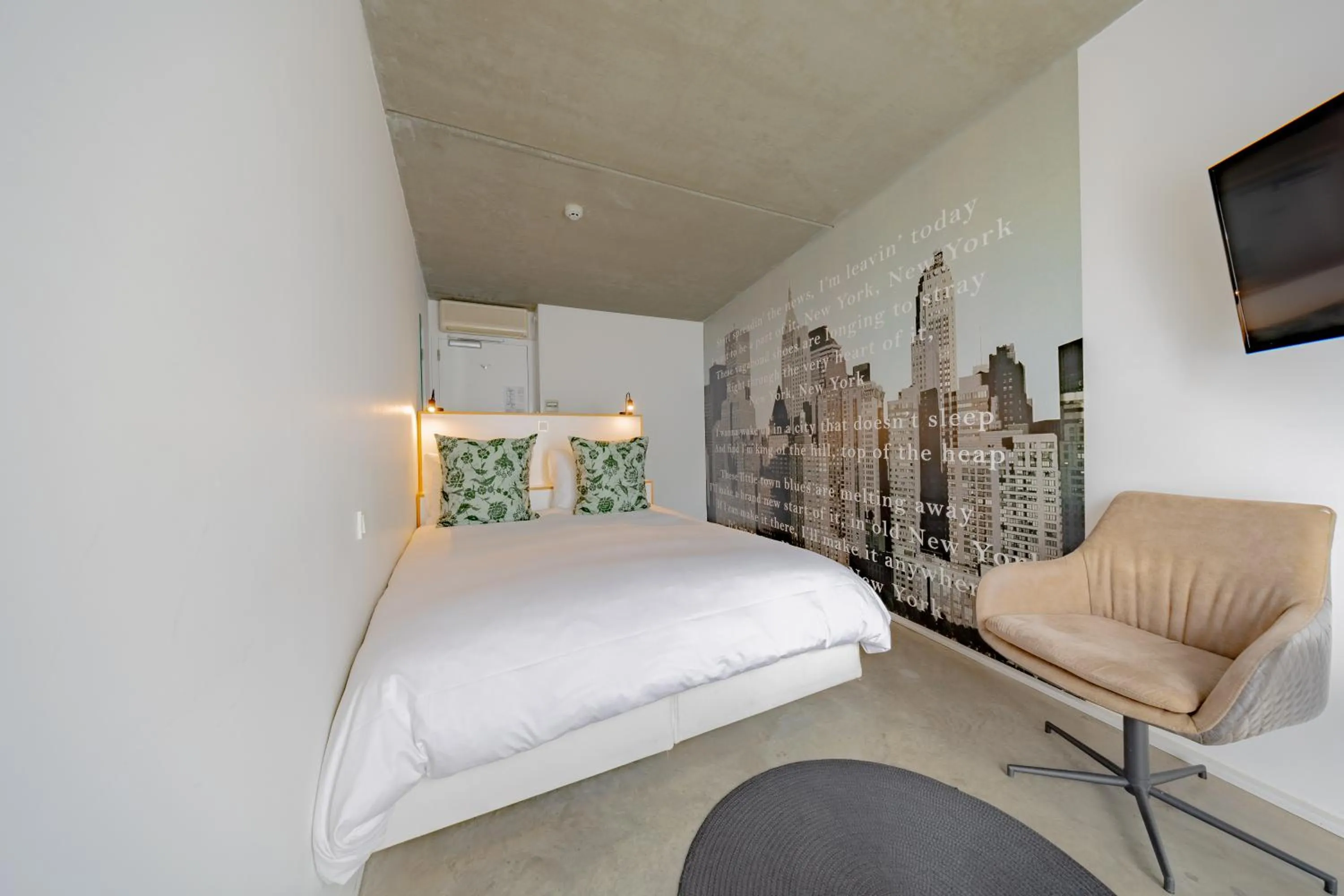 Bed in BANKS Antwerp