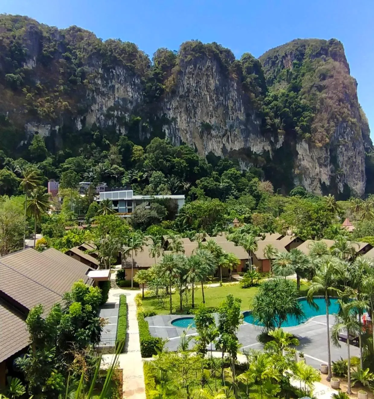 Property building in Aonang Hill Krabi-SHA Extra Plus