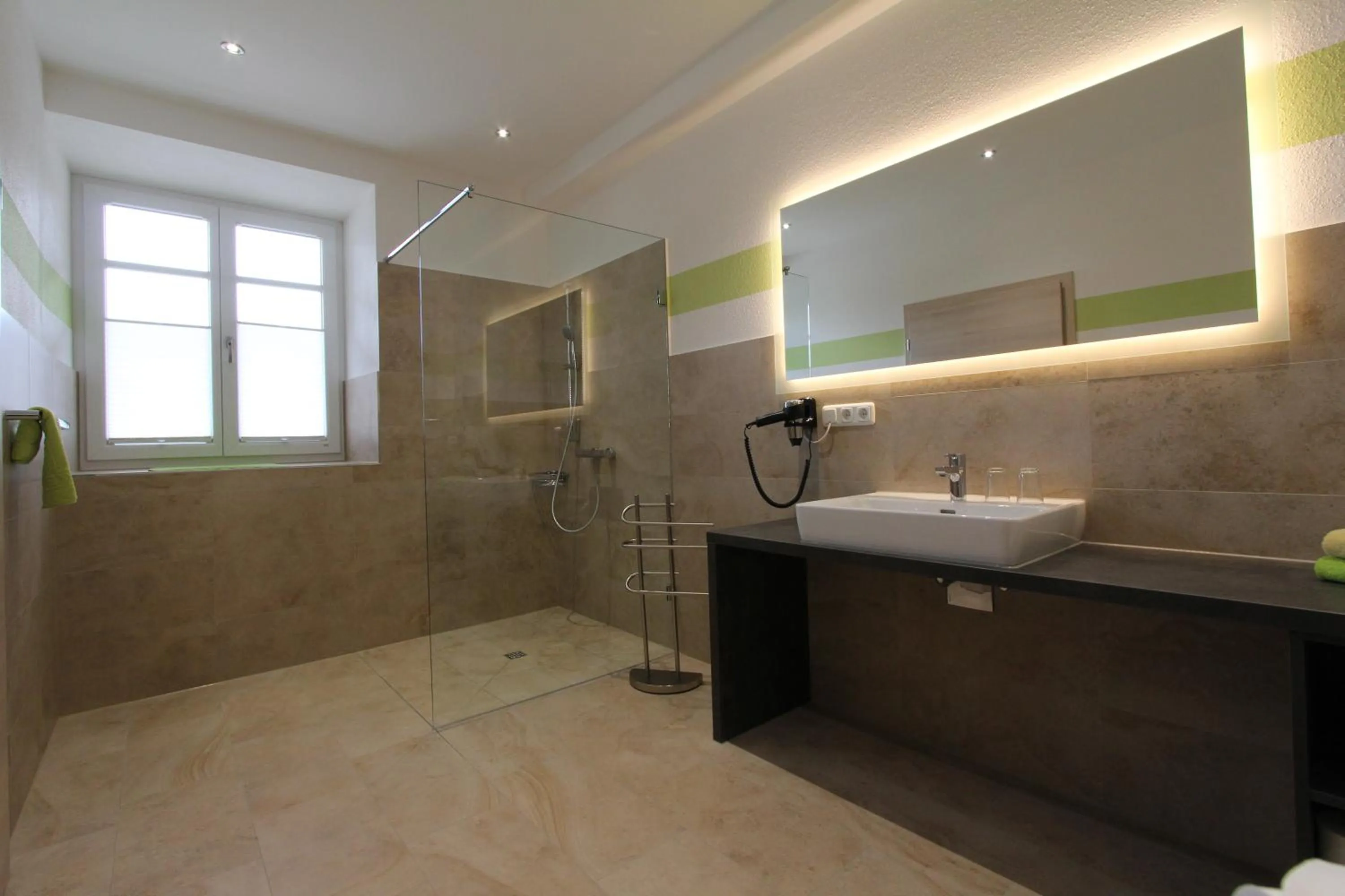 Shower in Wasmayr Hof