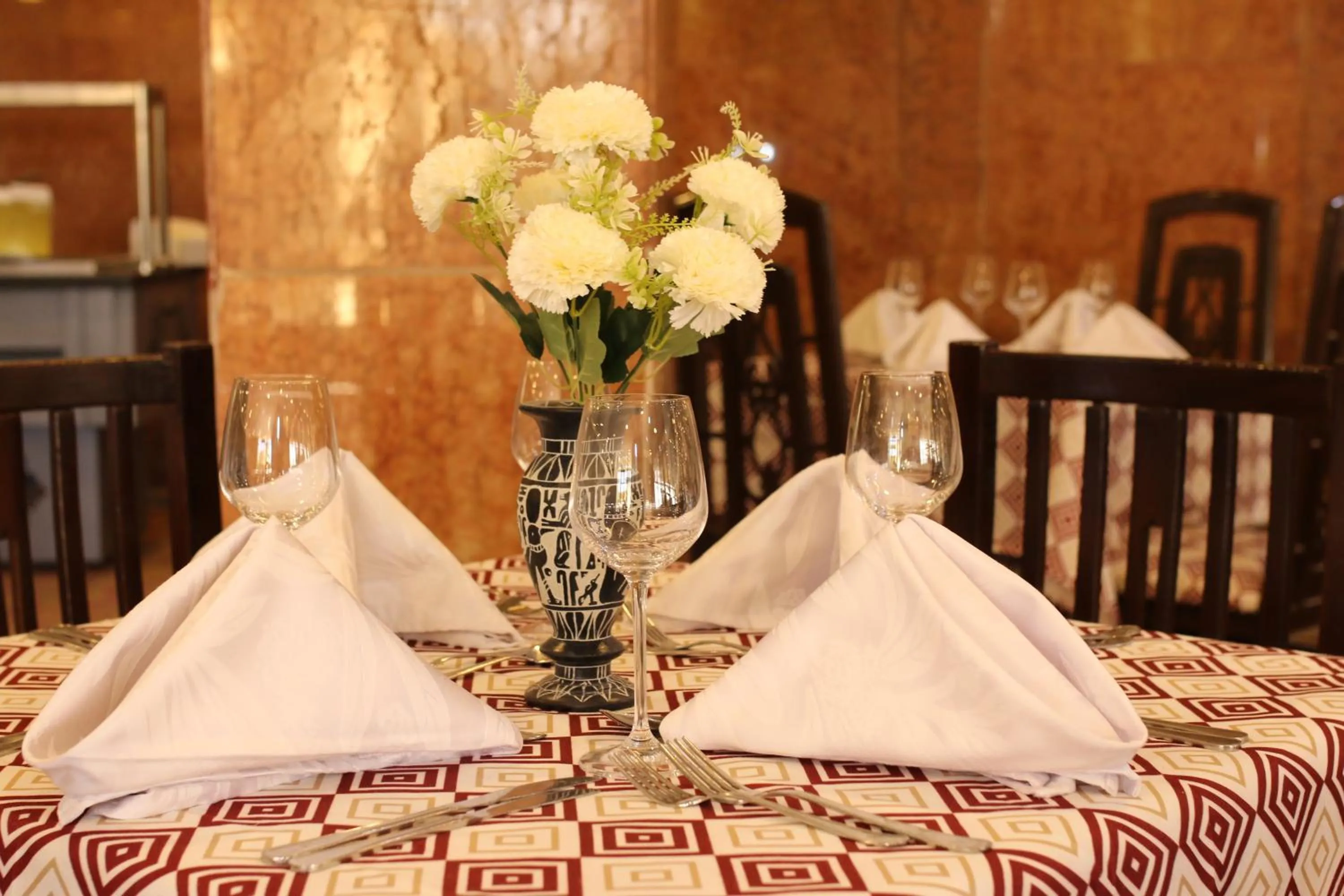 Restaurant/places to eat in Jewel Luxor Hotel