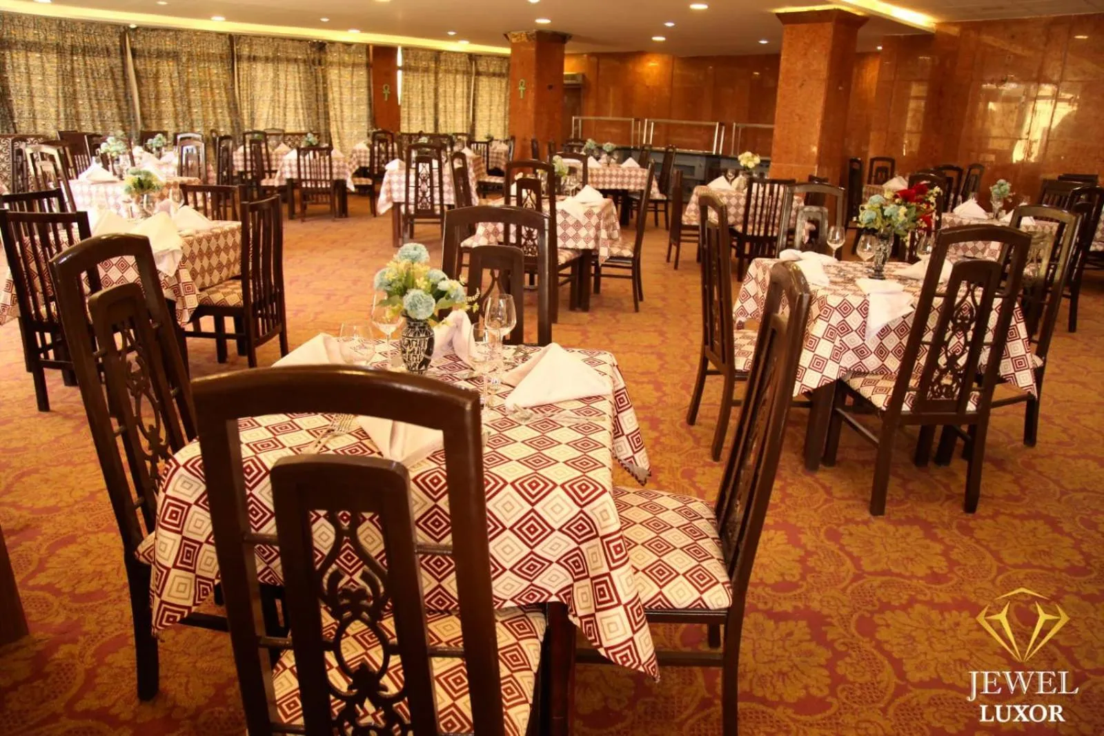 Restaurant/places to eat in Jewel Luxor Hotel