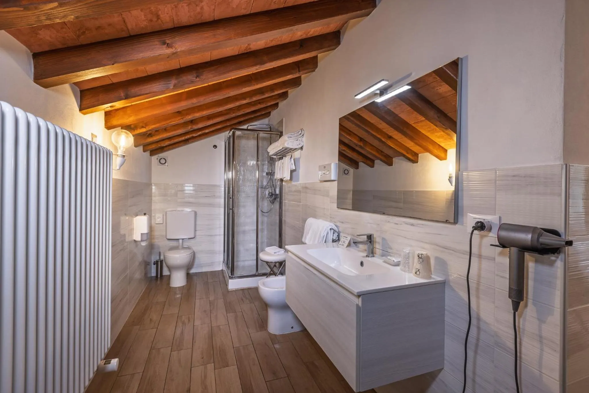 Shower in Hotel Cortaccia Sanvitale