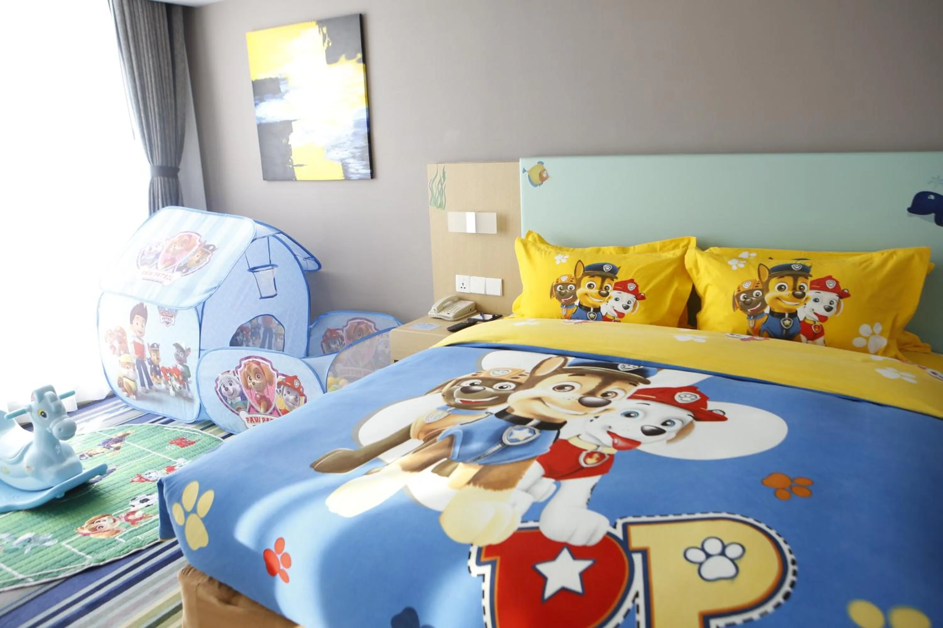 Bed in Holiday Inn Express Yingkou Onelong Plaza by IHG