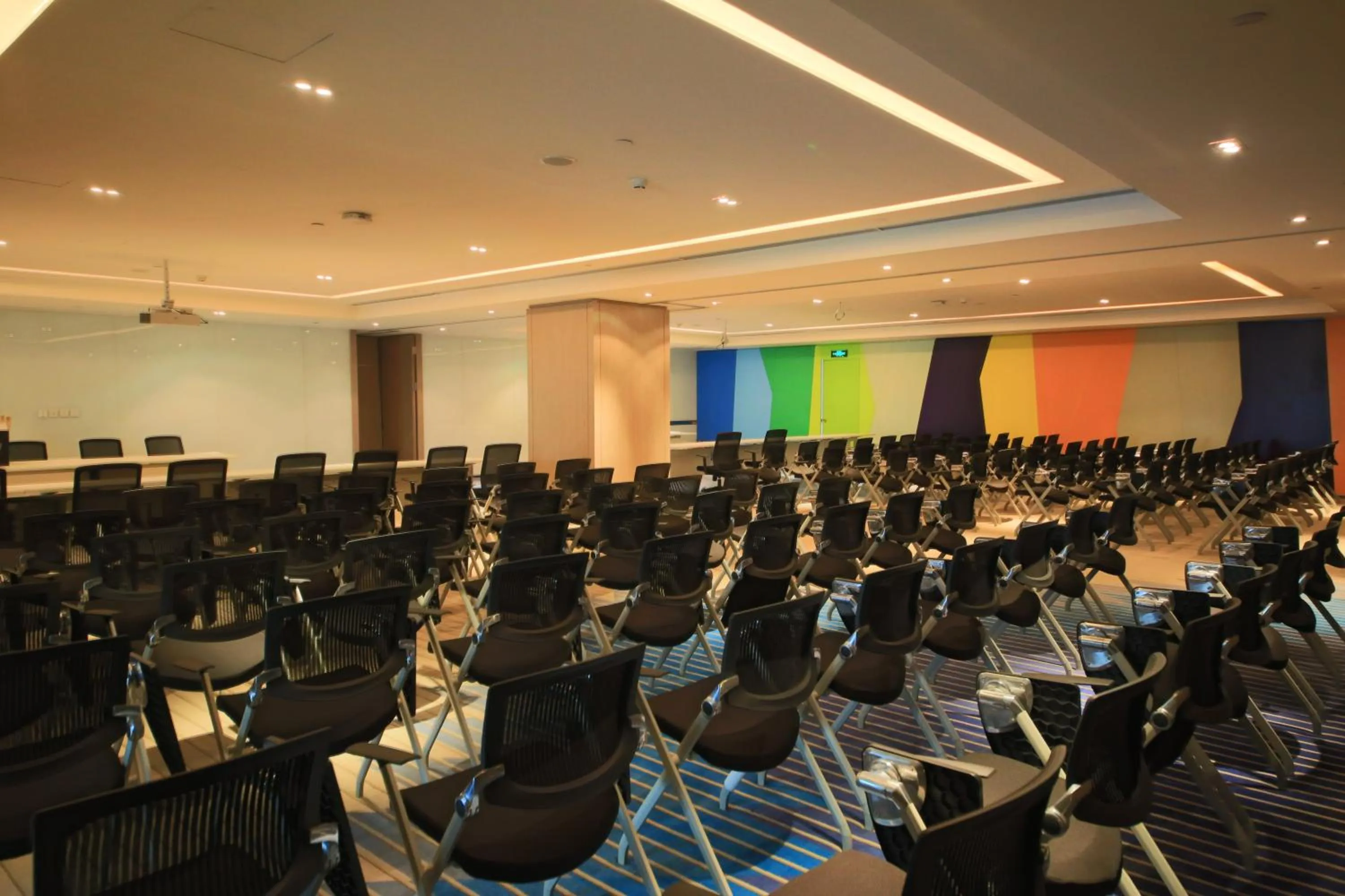 Banquet/Function facilities in Holiday Inn Express Yingkou Onelong Plaza by IHG
