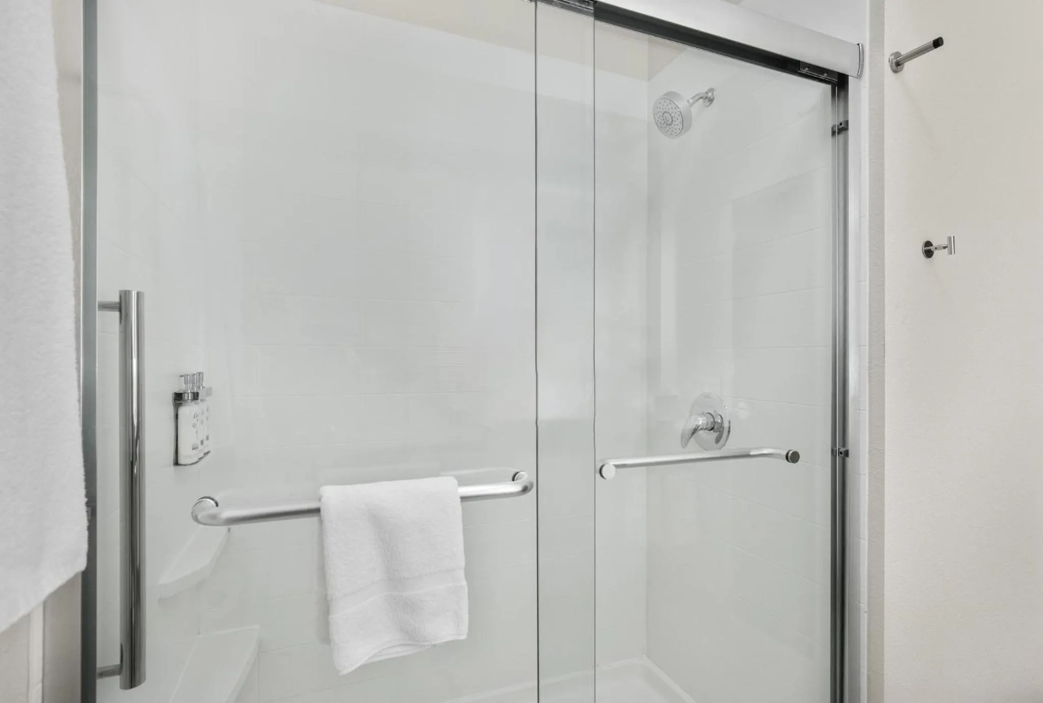 Photo of the whole room in Holiday Inn Express & Suites - Carrollton West by IHG