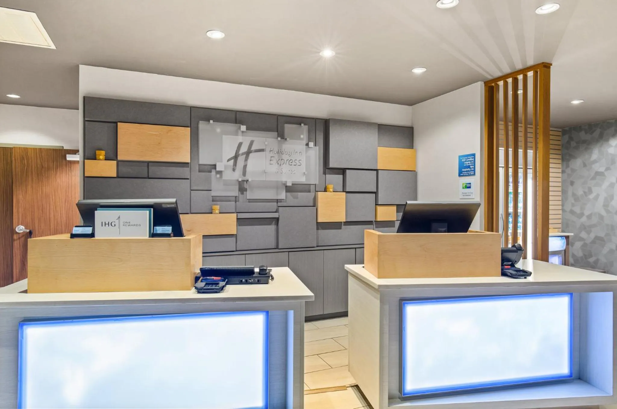 Property building in Holiday Inn Express & Suites - Carrollton West by IHG