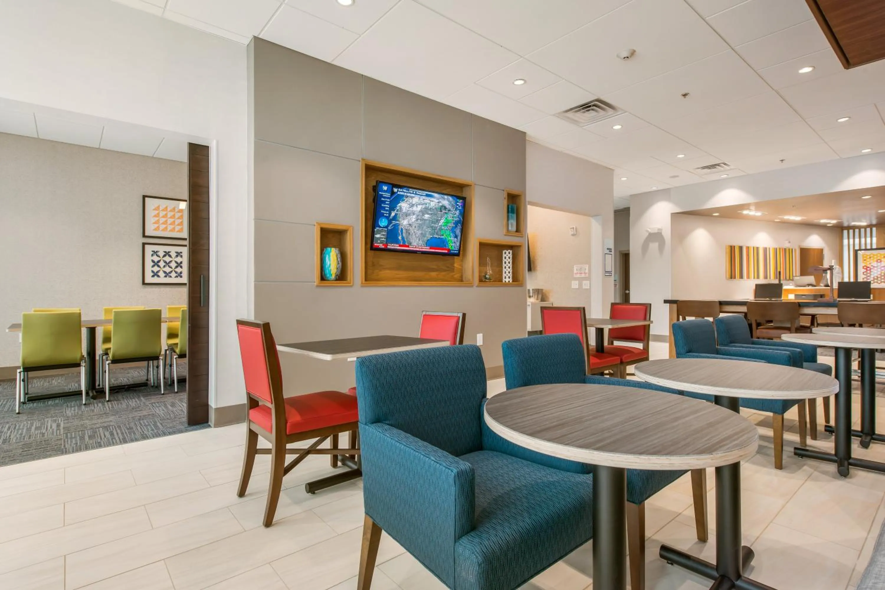 Breakfast in Holiday Inn Express & Suites - Carrollton West by IHG