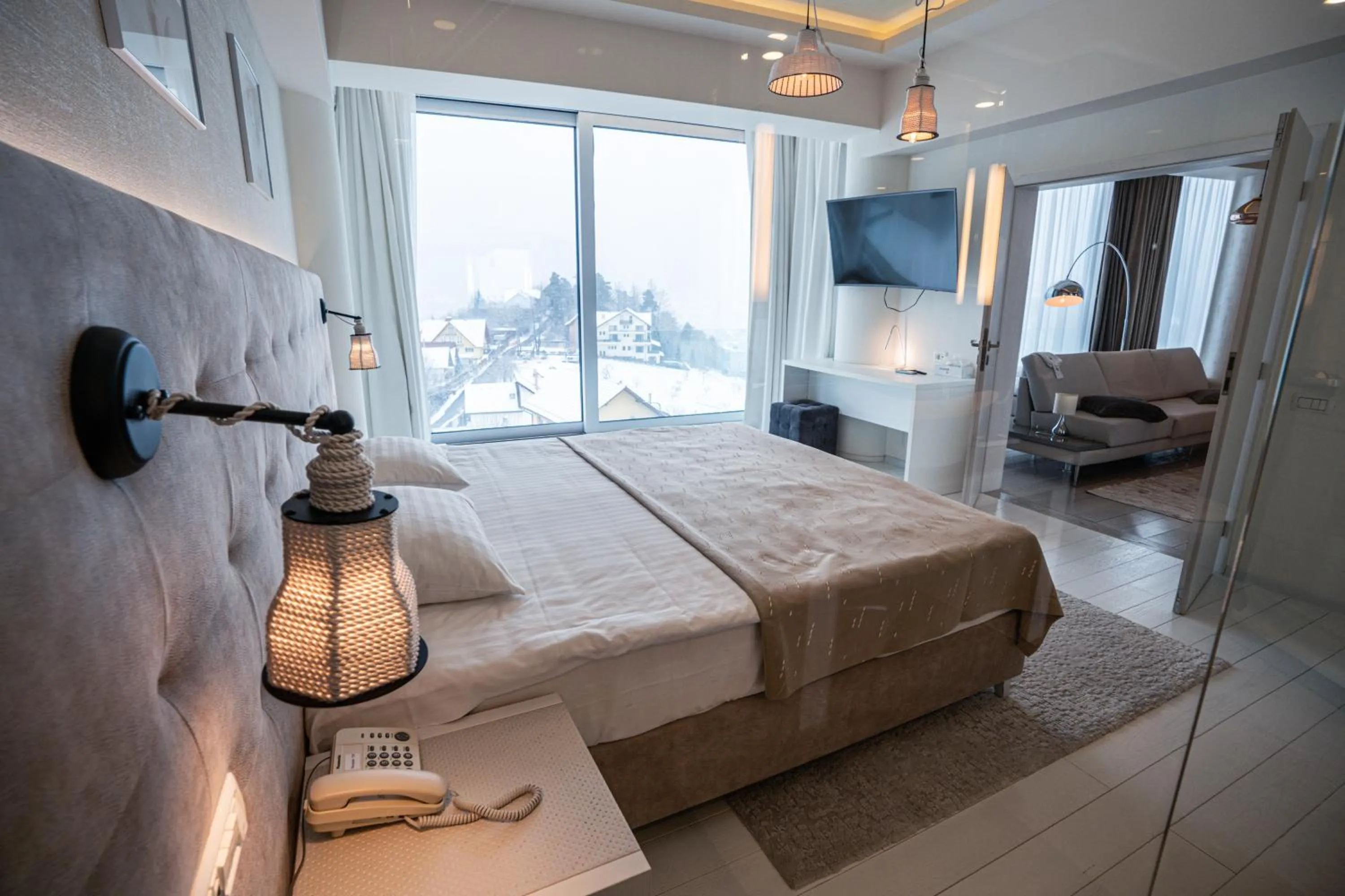 Photo of the whole room, Bed in Grand Hotel Belvedere