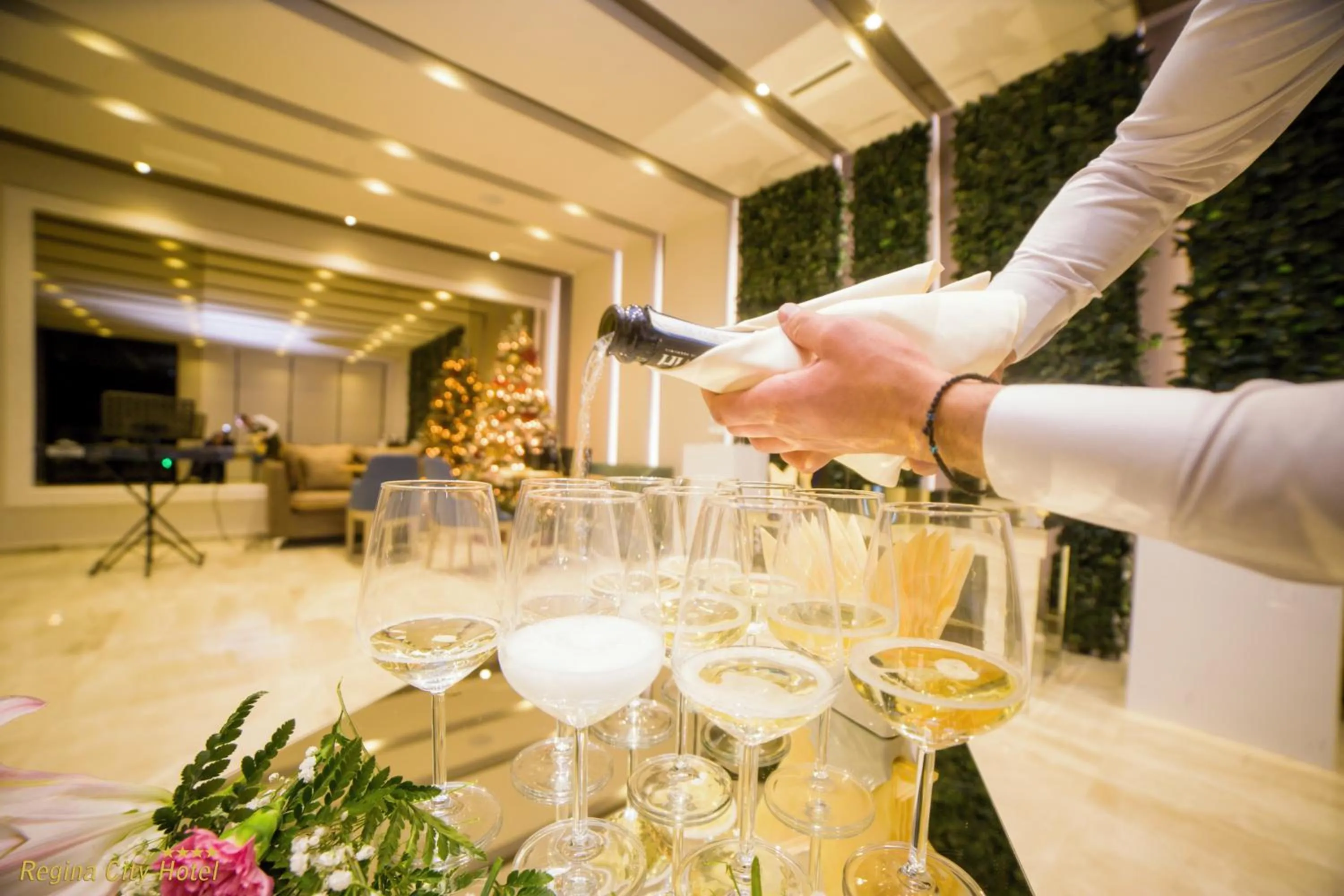 Lobby or reception in Regina City Hotel & SPA