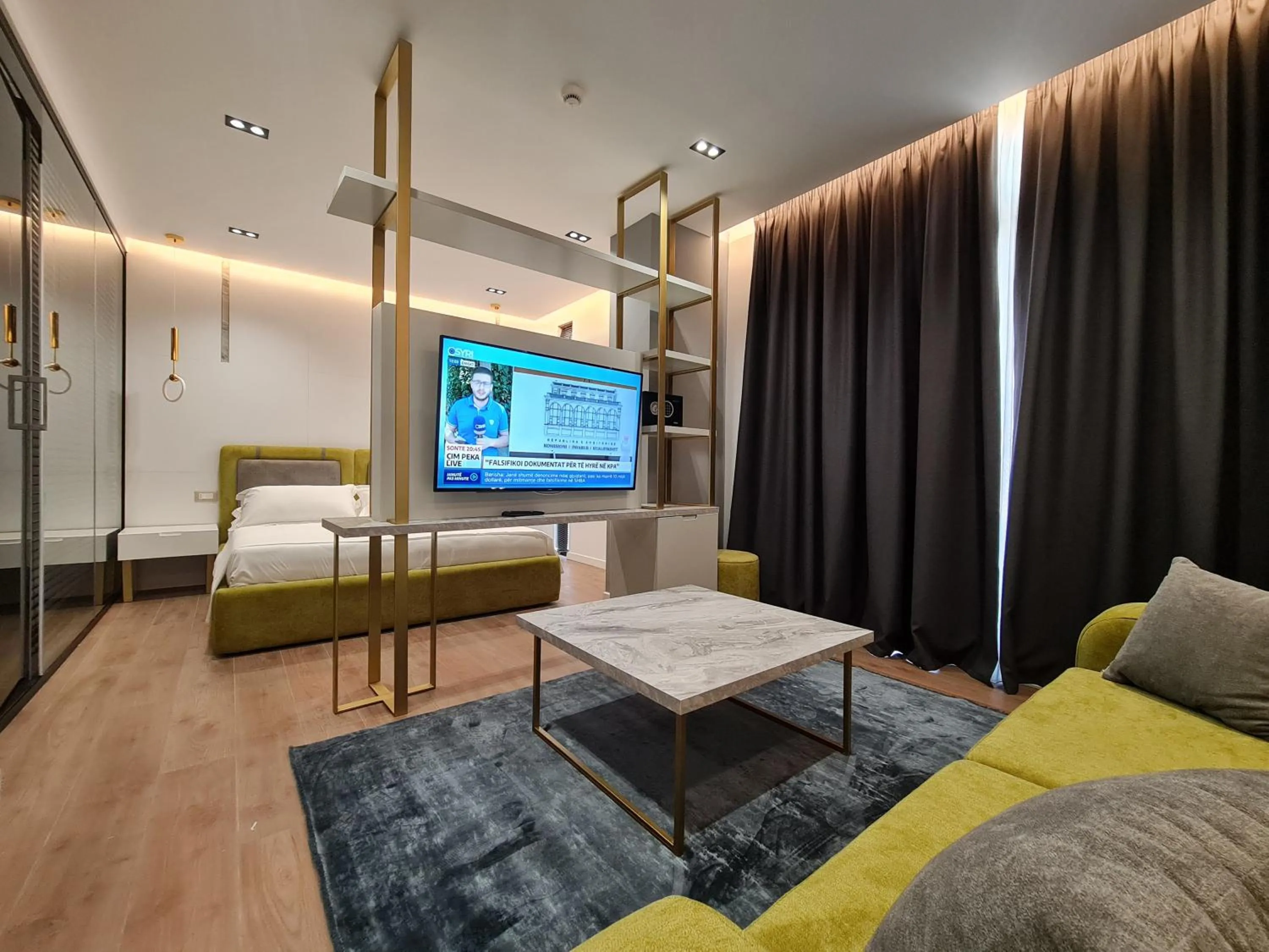 Living room, Bed in Regina City Hotel & SPA