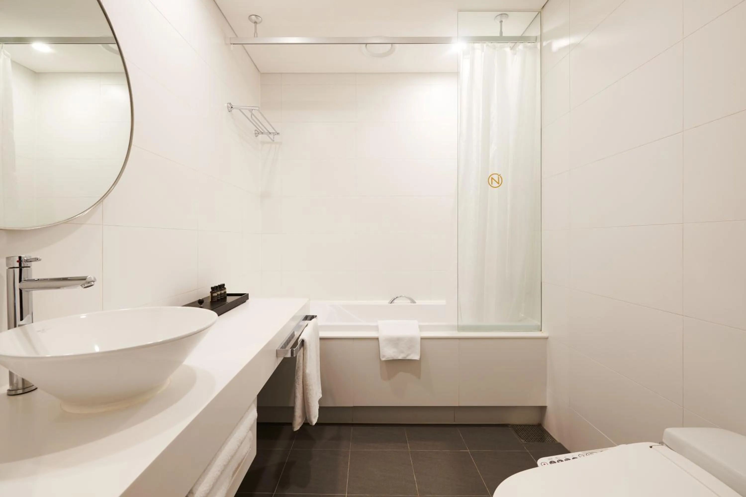 Bathroom in Nine Tree by Parnas Seoul Myeongdong 2