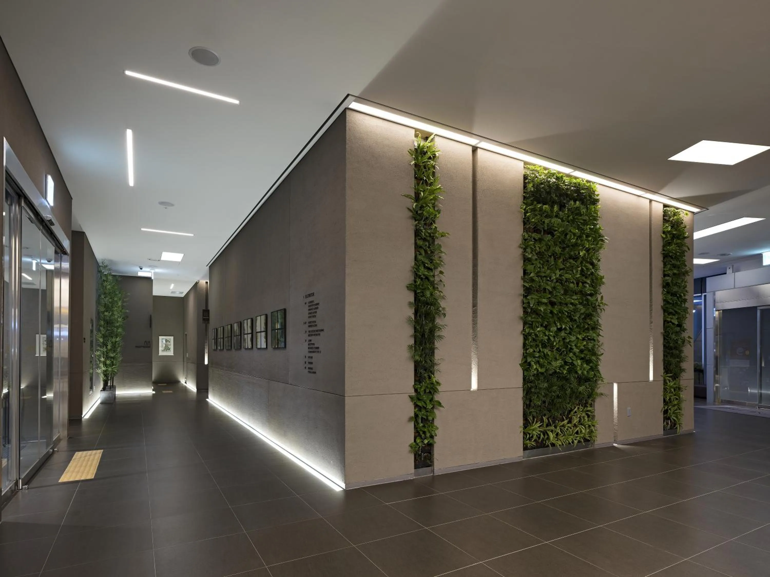 Lobby or reception in Nine Tree by Parnas Seoul Myeongdong 2