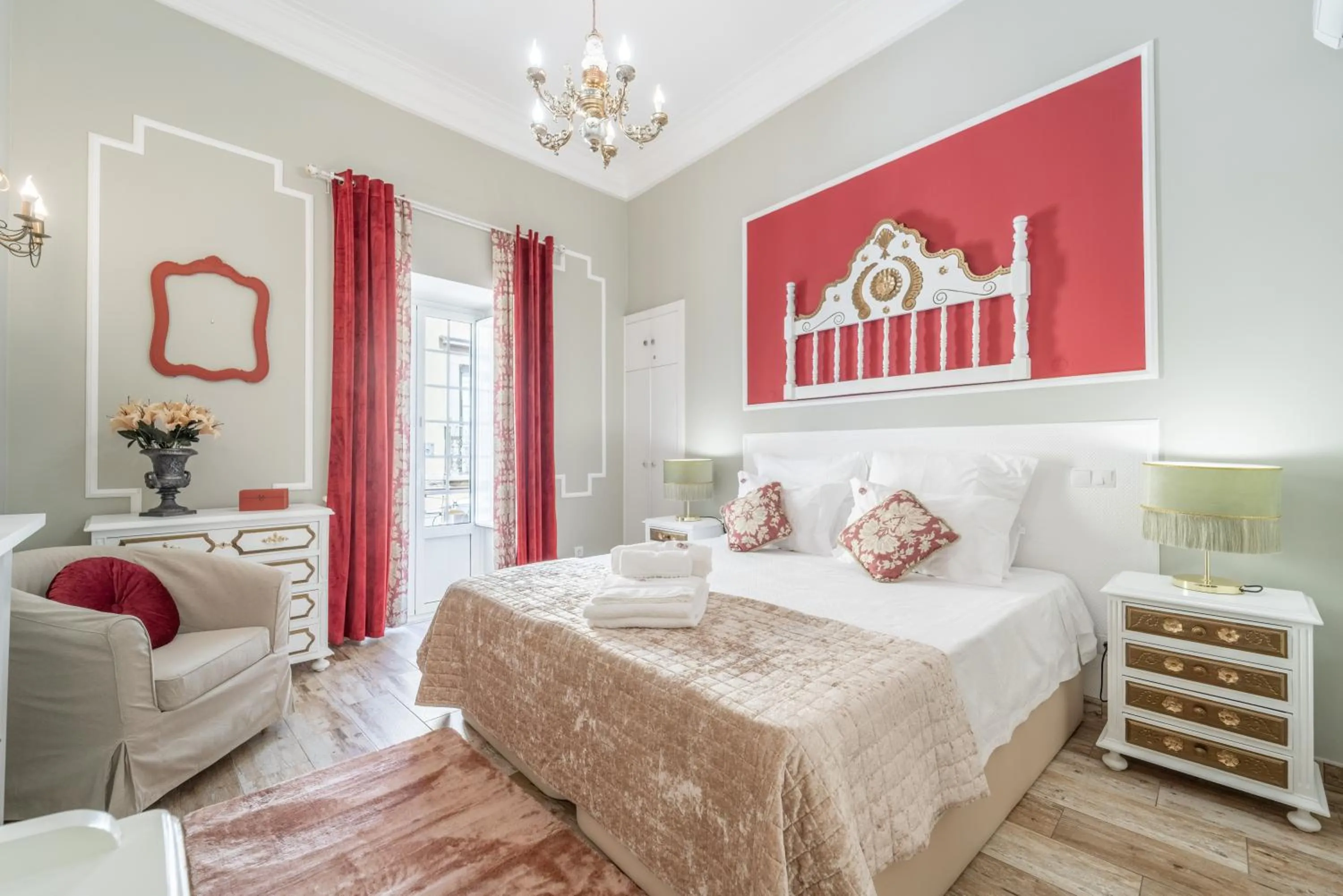 Apartment with City View in Main Street Apartments by Raspberry Cascade