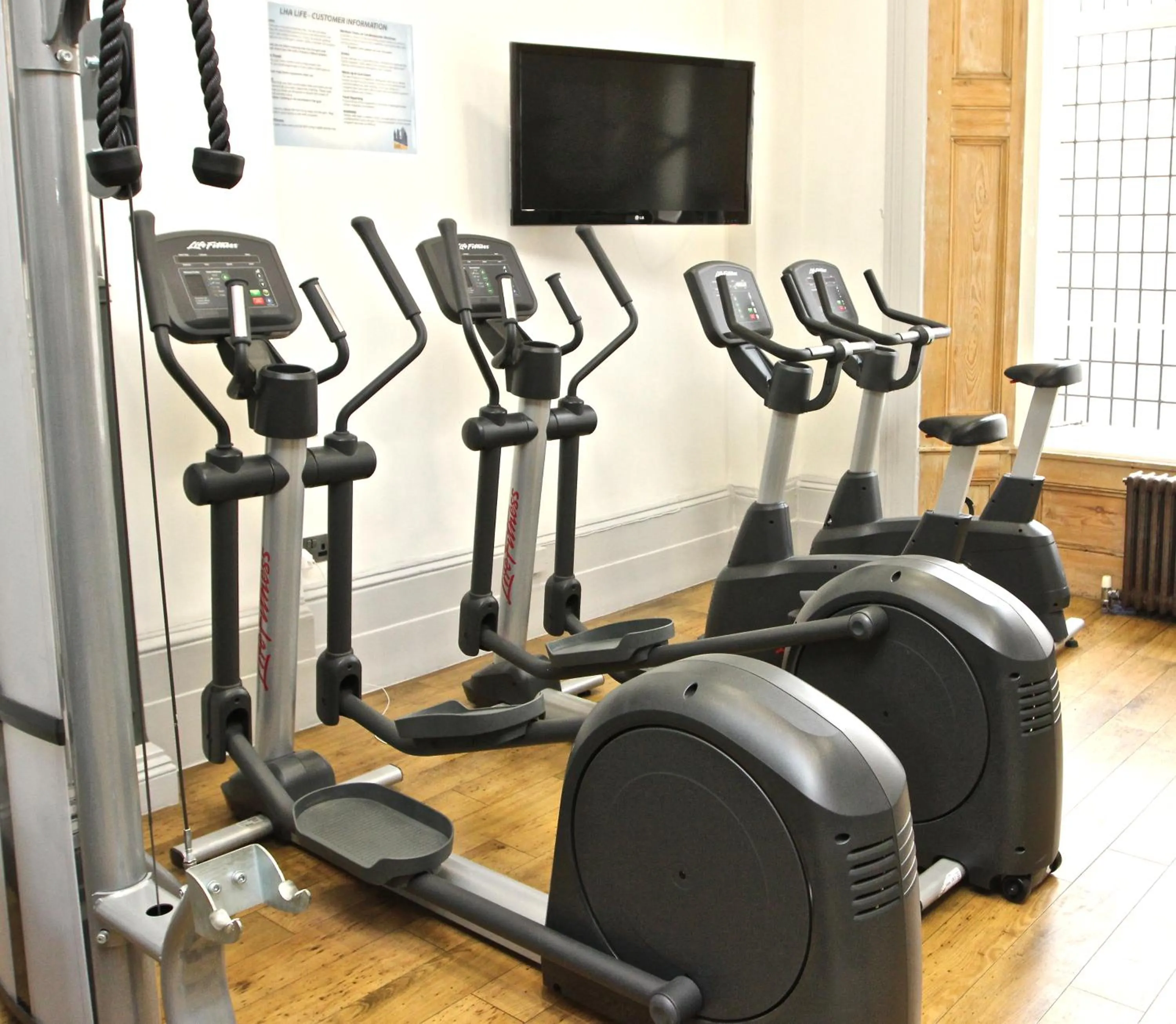 Fitness centre/facilities in Sandeman-Allen Hostel (Bayswater)