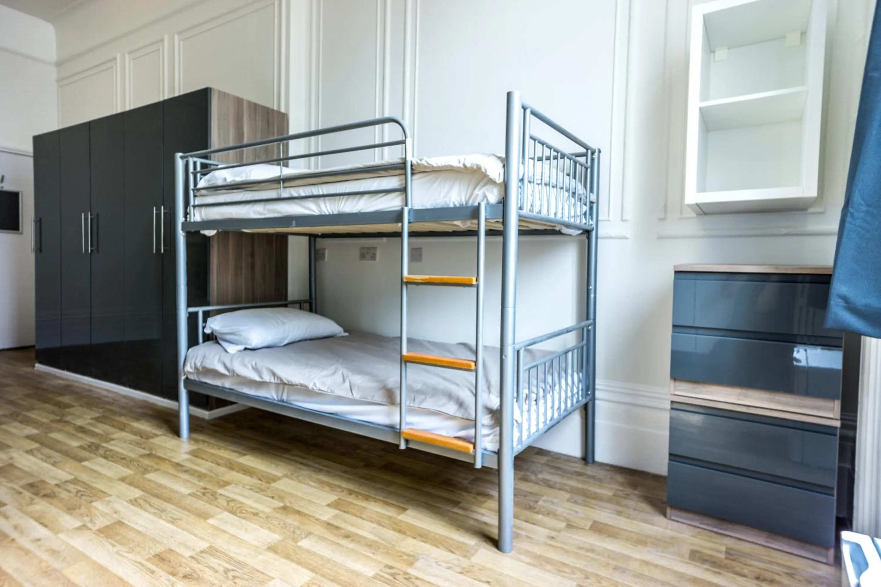 bunk bed, Bed in Sandeman-Allen Hostel (Bayswater)