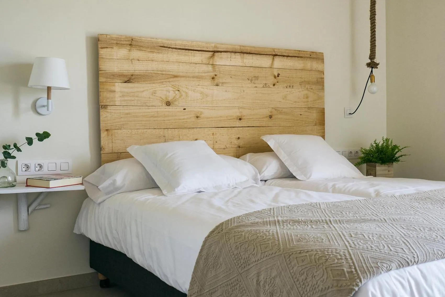 Bedroom, Bed in Can Alemany