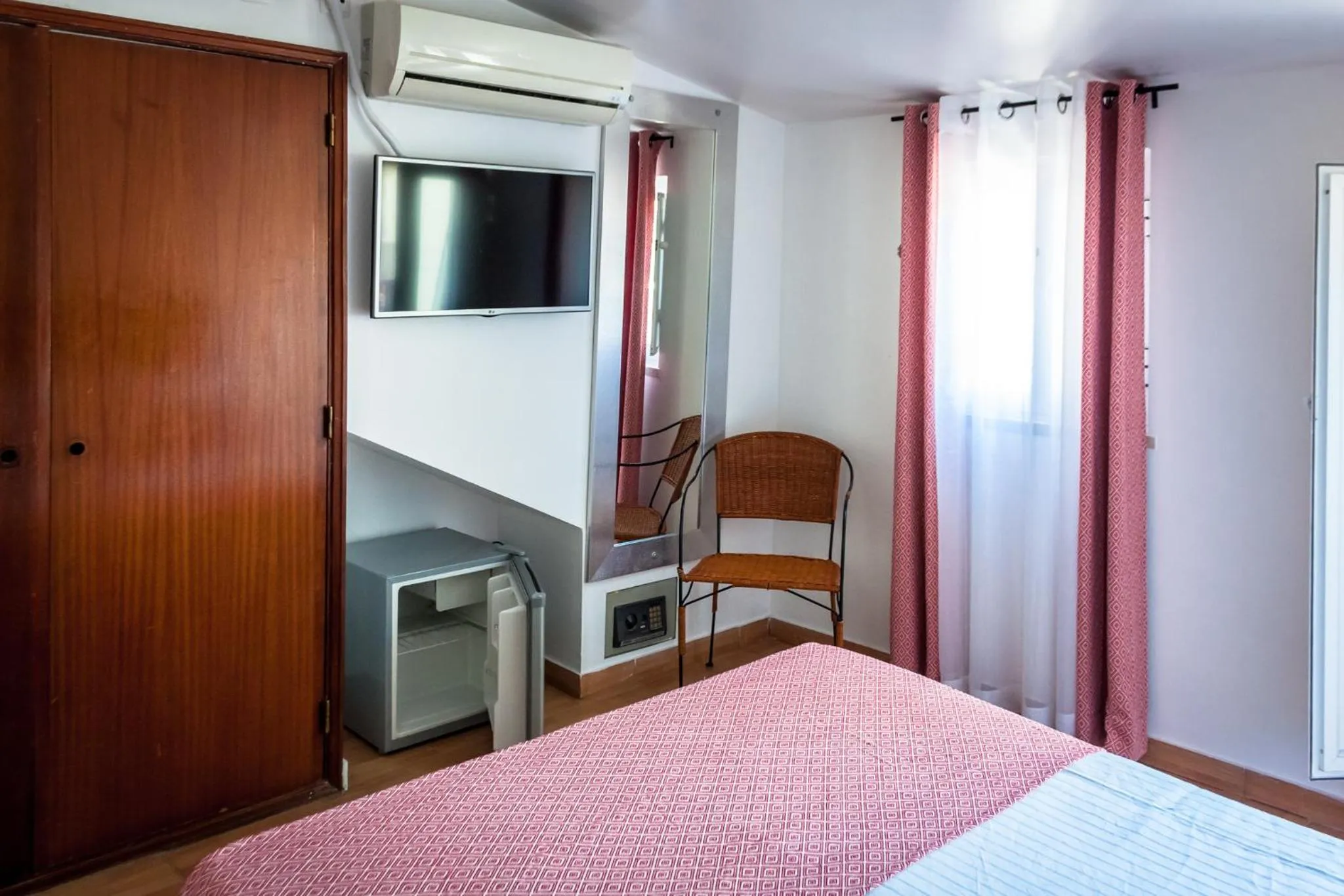 Bedroom, Bed in Anjo Azul