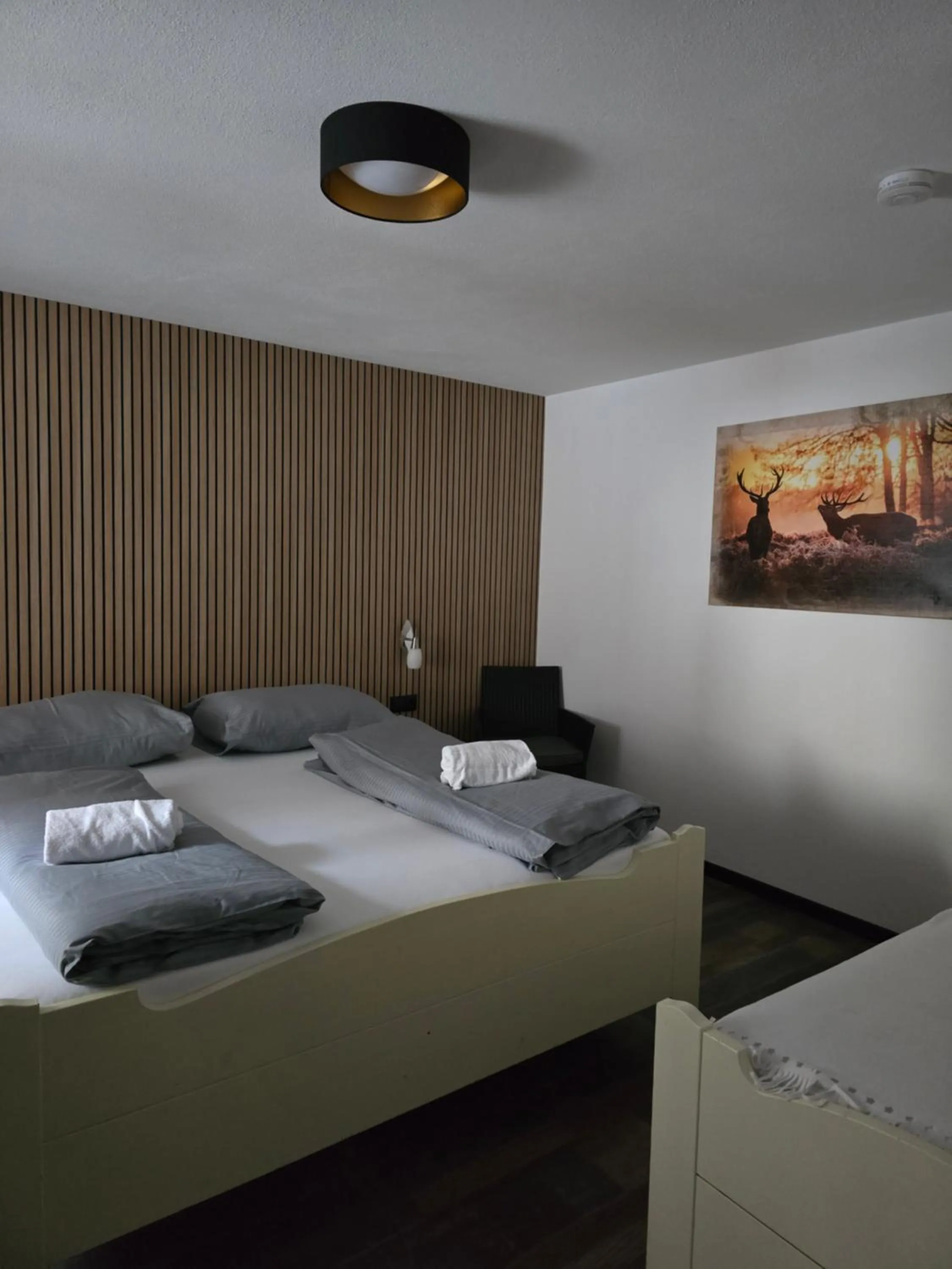 Bed in Pension – Restaurant Jägerwinkl