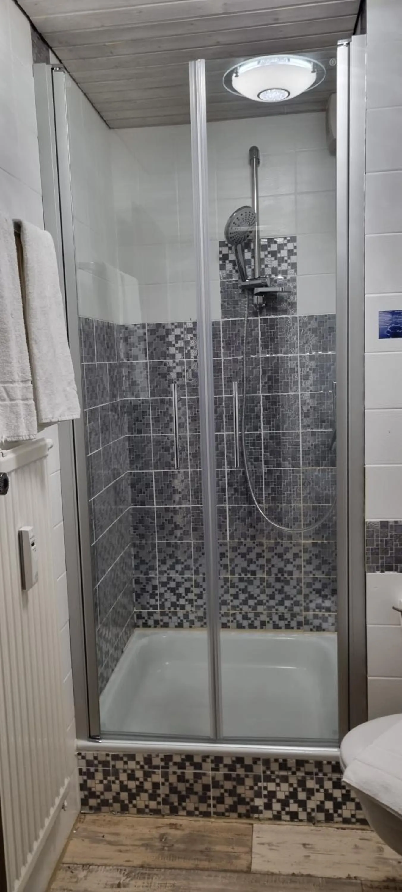 Bathroom in Pension – Restaurant Jägerwinkl