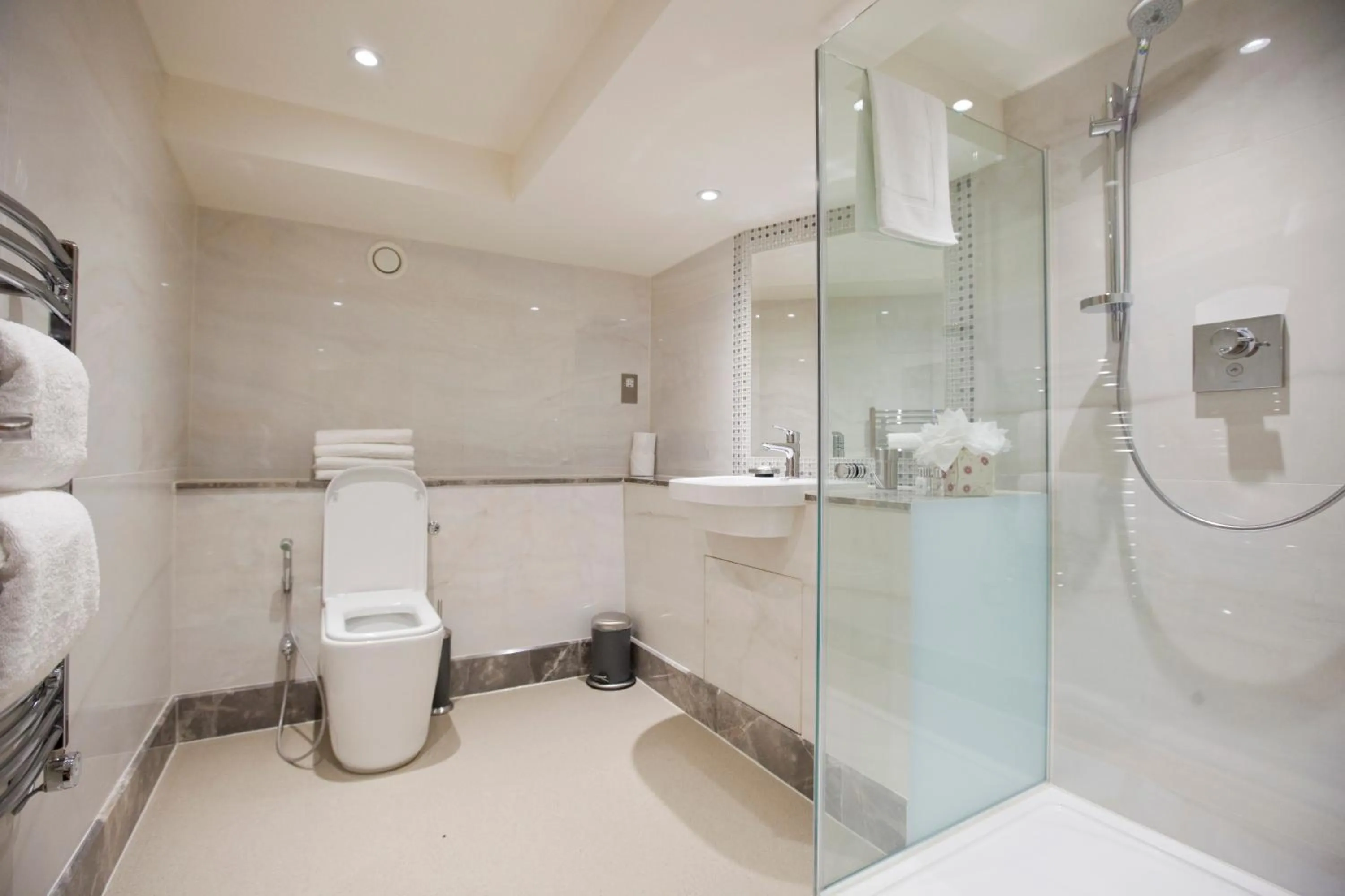 Shower in Sanctum Belsize Road