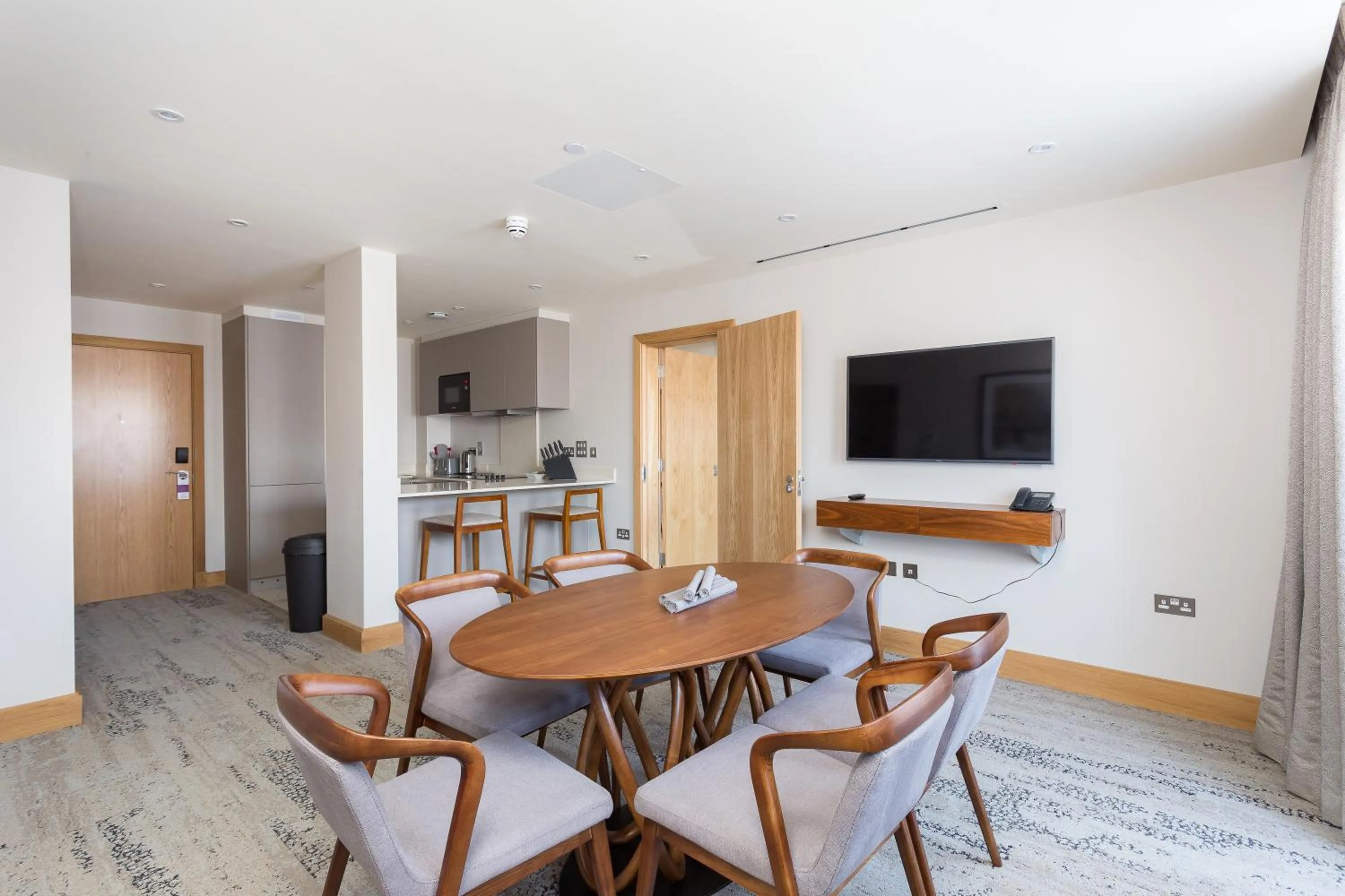 TV and multimedia in Sanctum Belsize Road