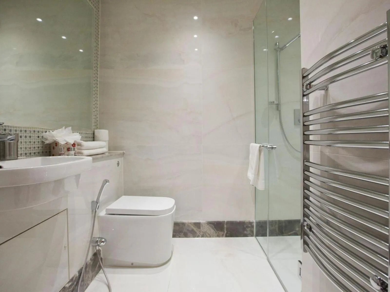 Shower in Sanctum Belsize Road