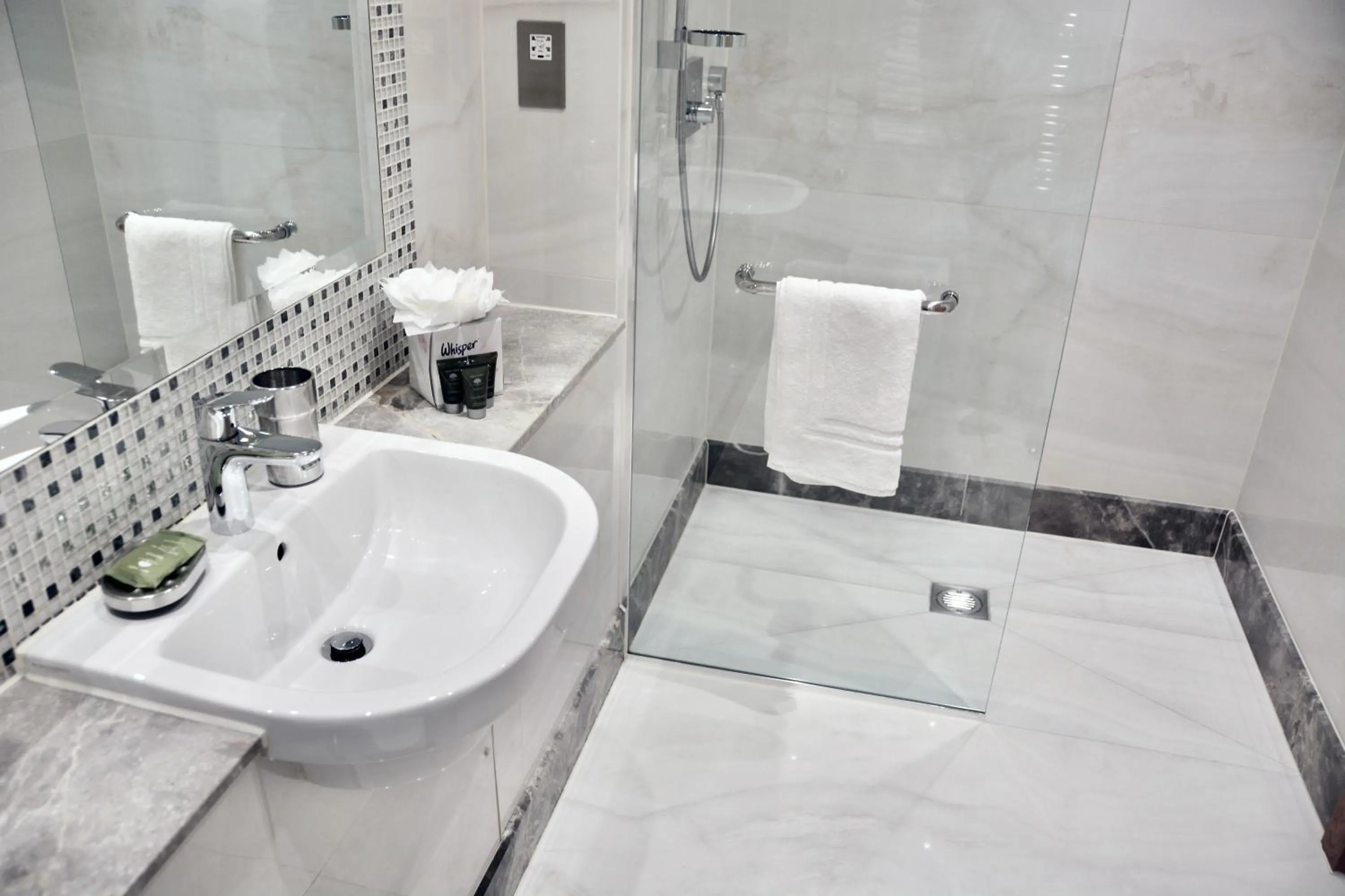 Shower in Sanctum Belsize Road