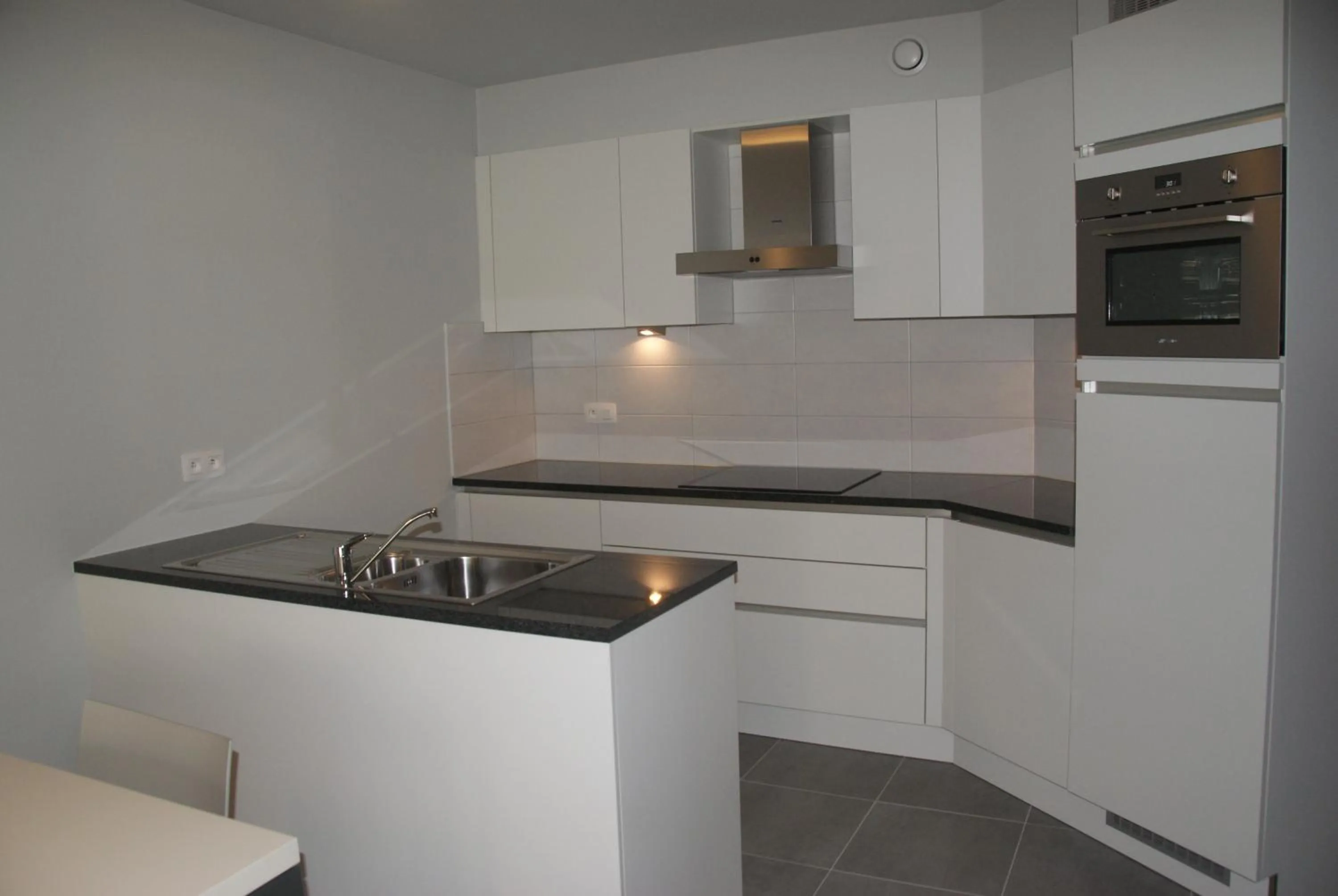 Kitchen or kitchenette in White Princess