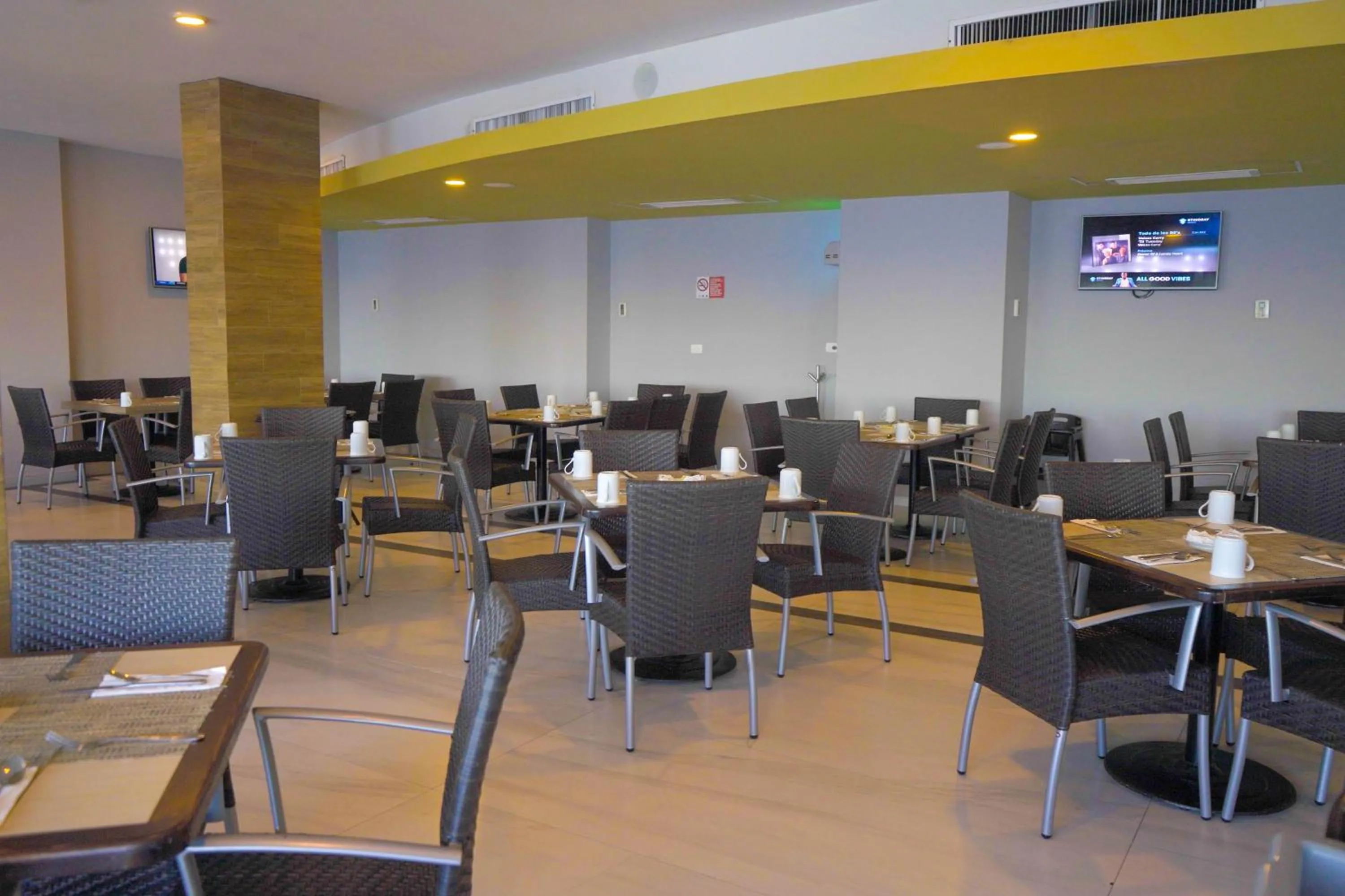 Restaurant/places to eat in Star Palace Beach Hotel