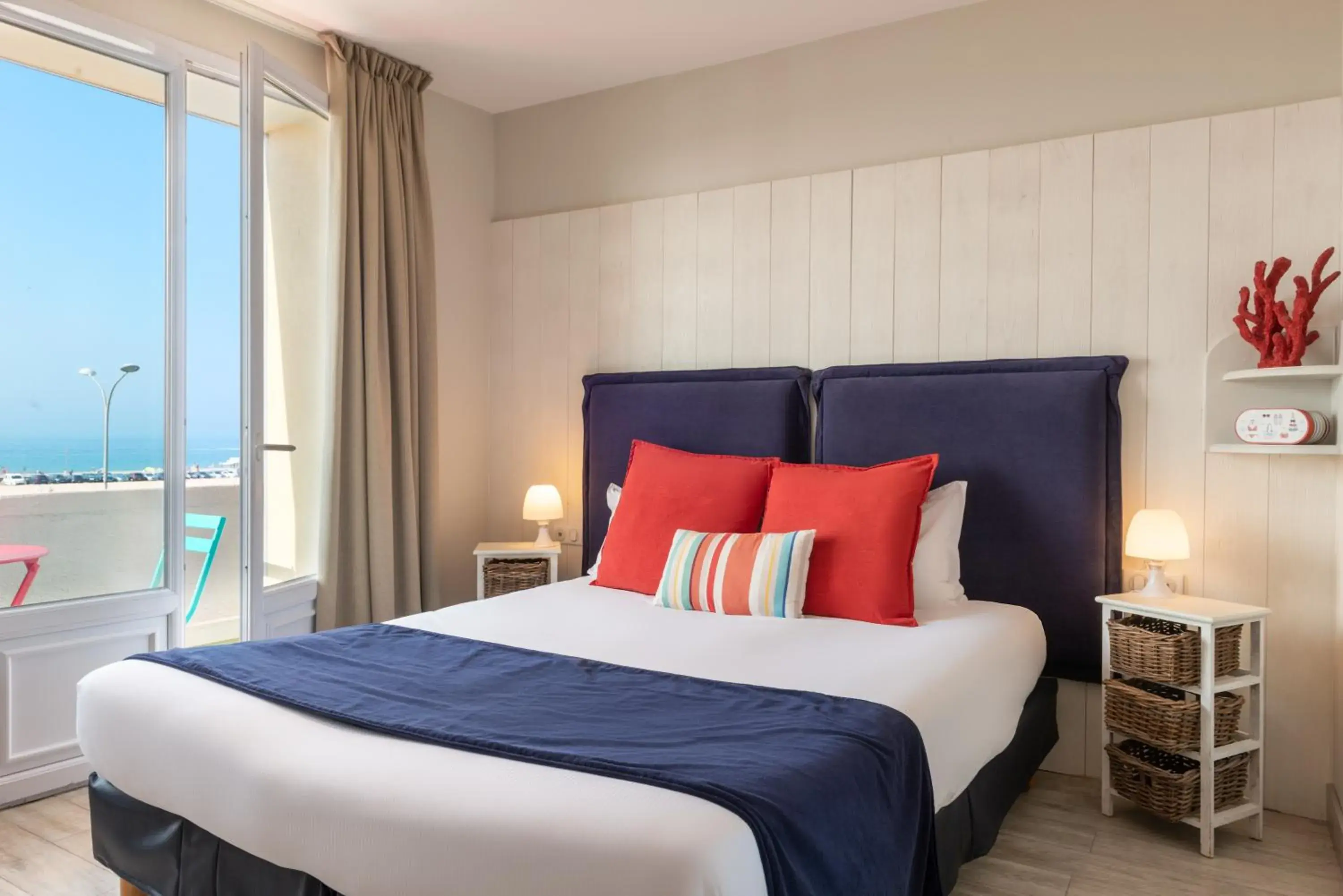 Superior Double Room with Balcony and Sea View in Hôtel de la Plage Superior Double Room with Balcony and Sea View in Hôtel de la Plage