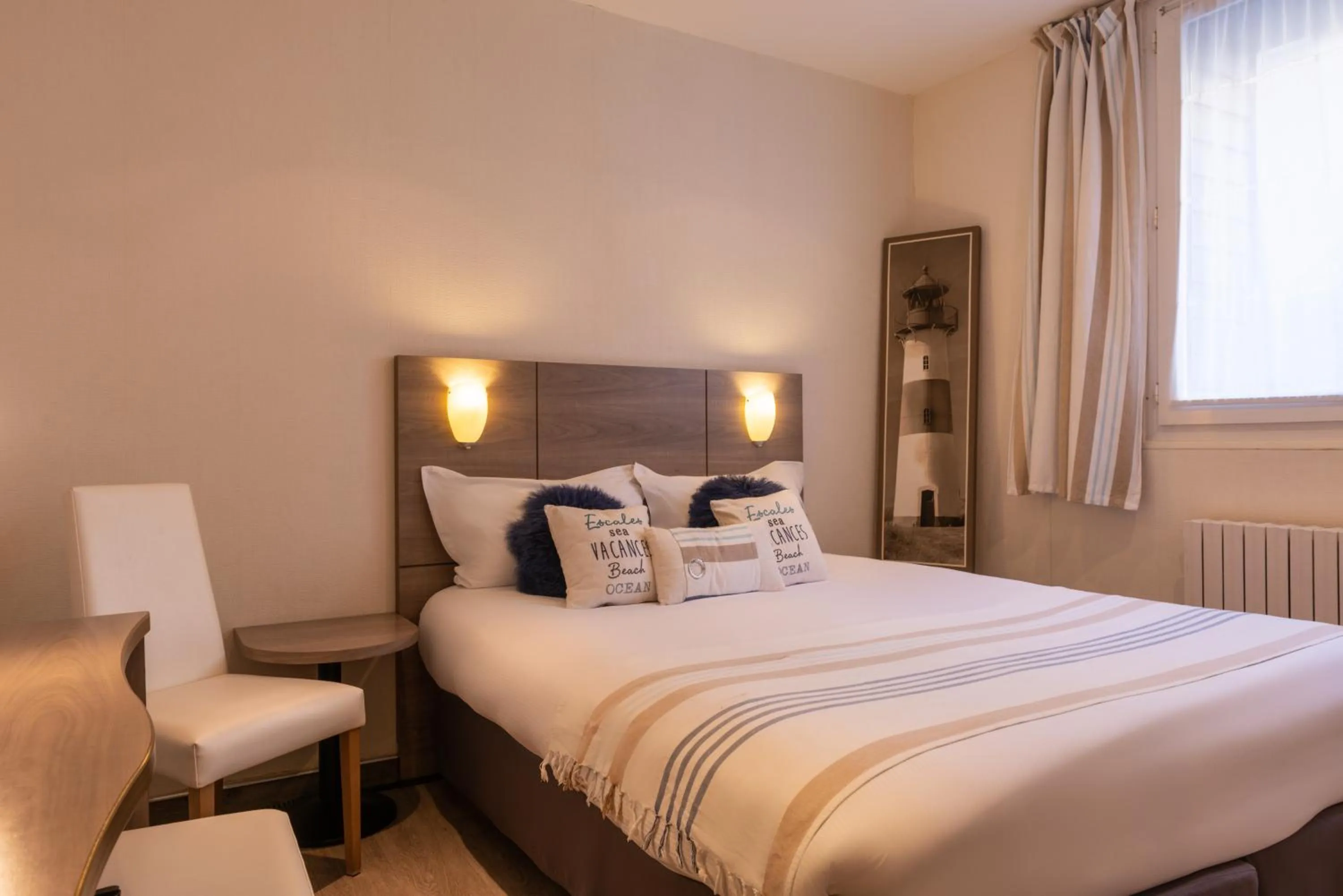 Bed in Hôtel de la Plage