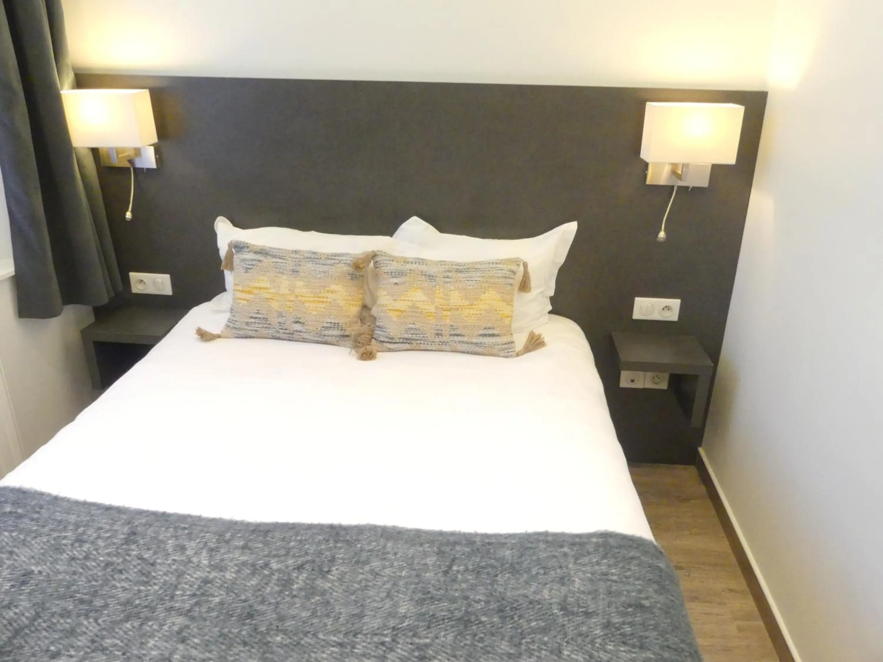 Bed in Hôtel de la Plage