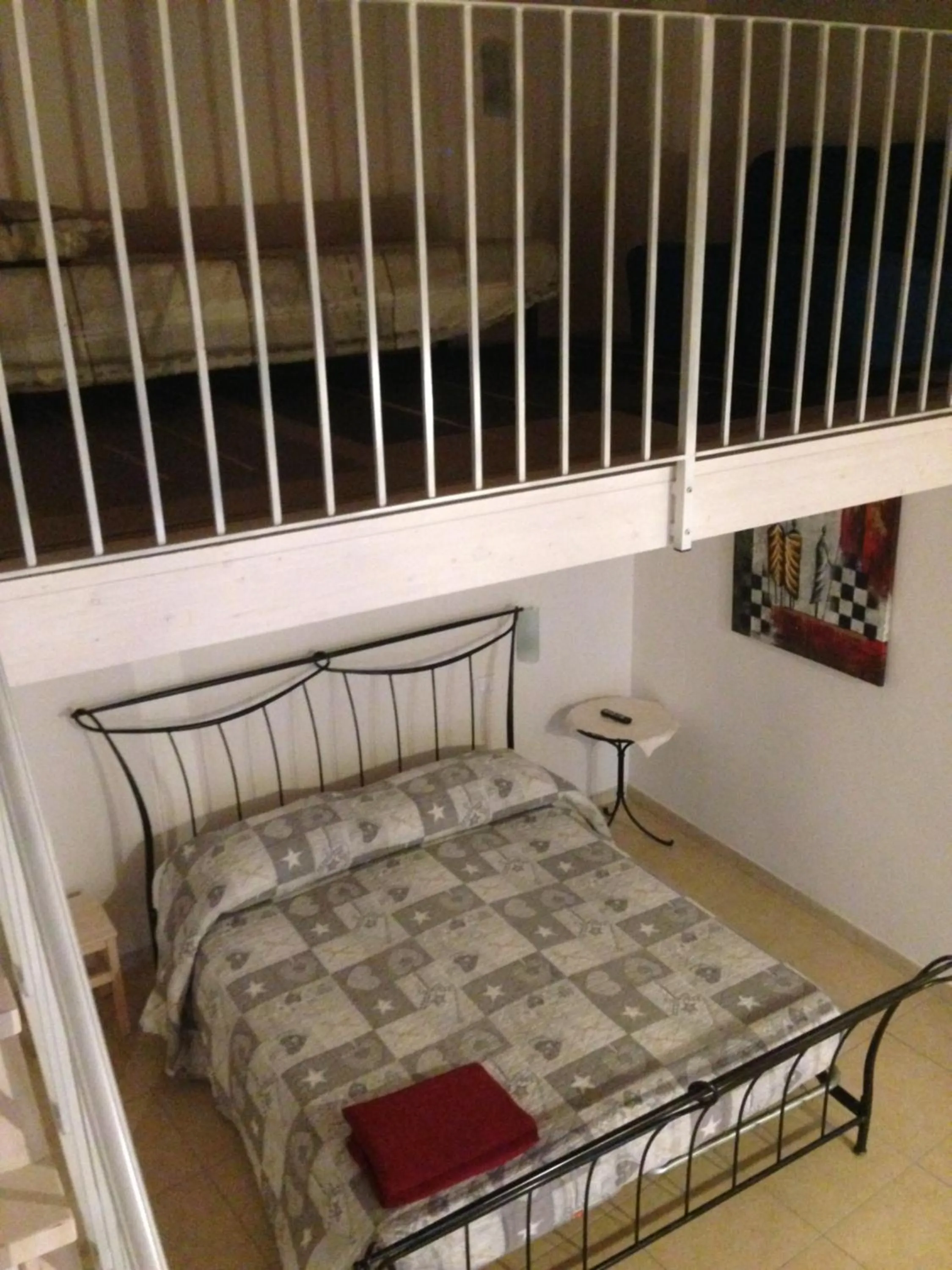 Photo of the whole room, Bed in Pietra Bianca