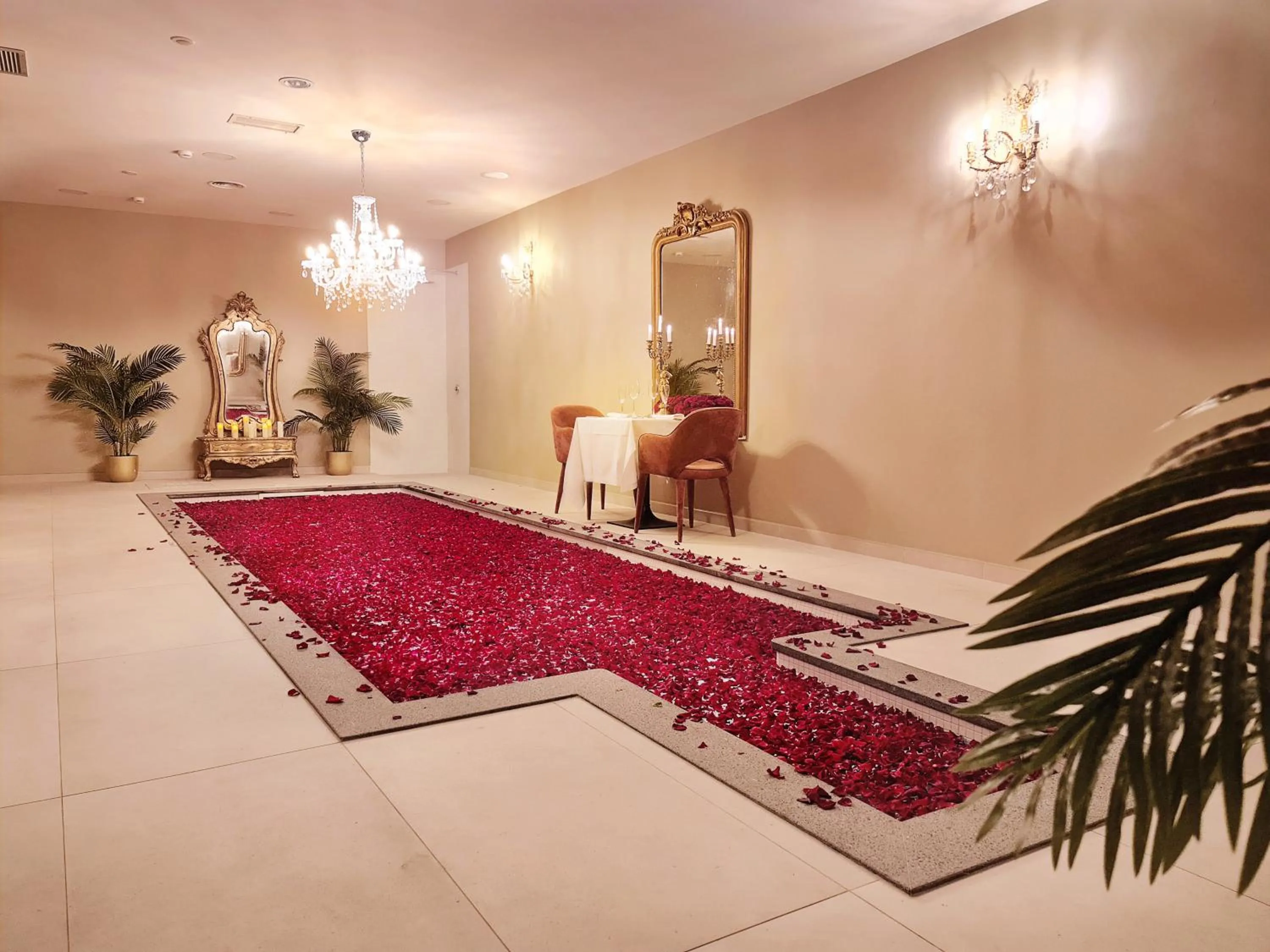 Swimming pool in Sé Boutique Hotel