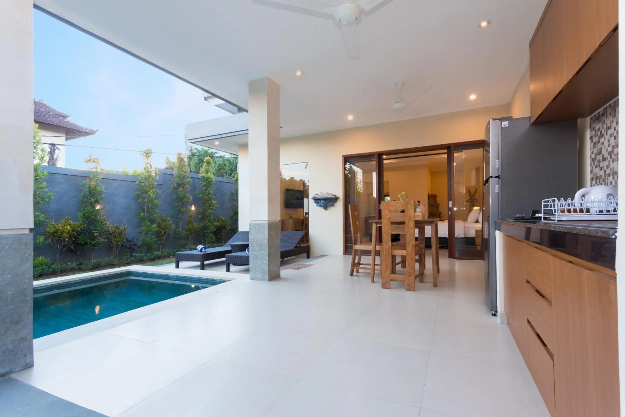 Kitchen or kitchenette in Kubu Petitenget Suite Seminyak